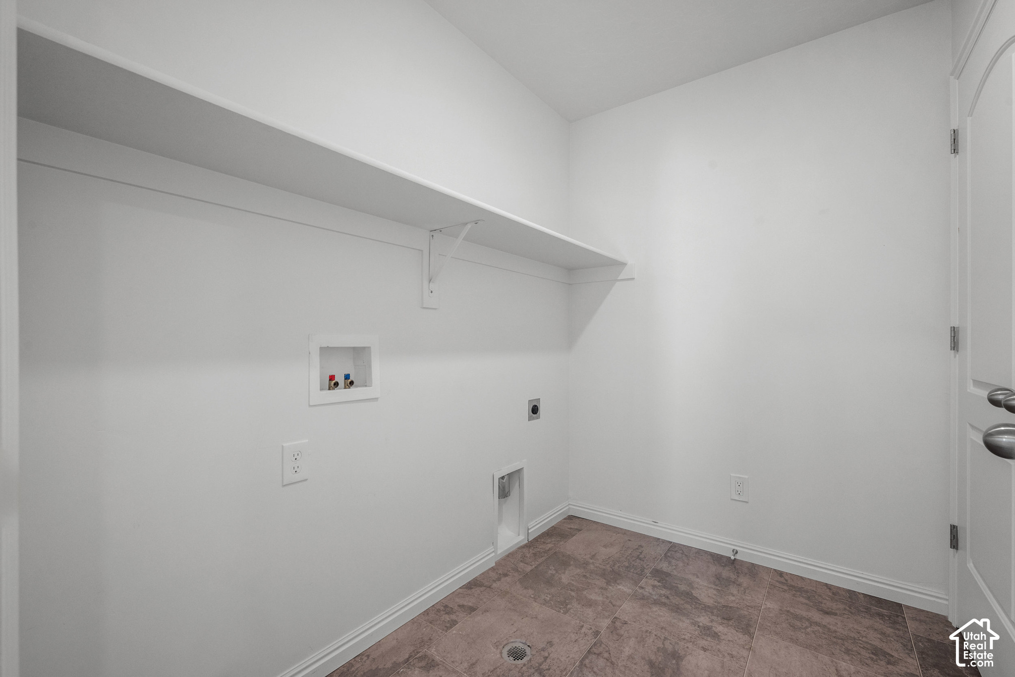 main property photo 18