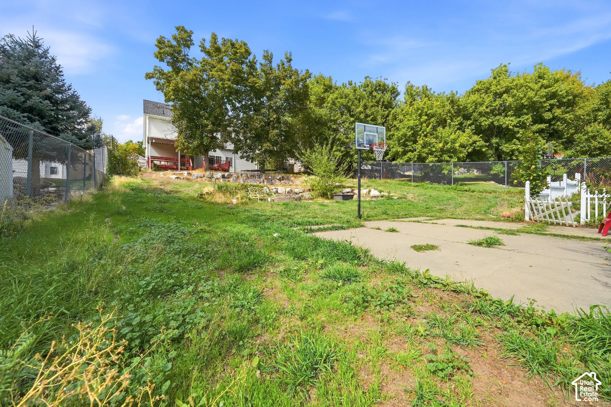 main property photo 38