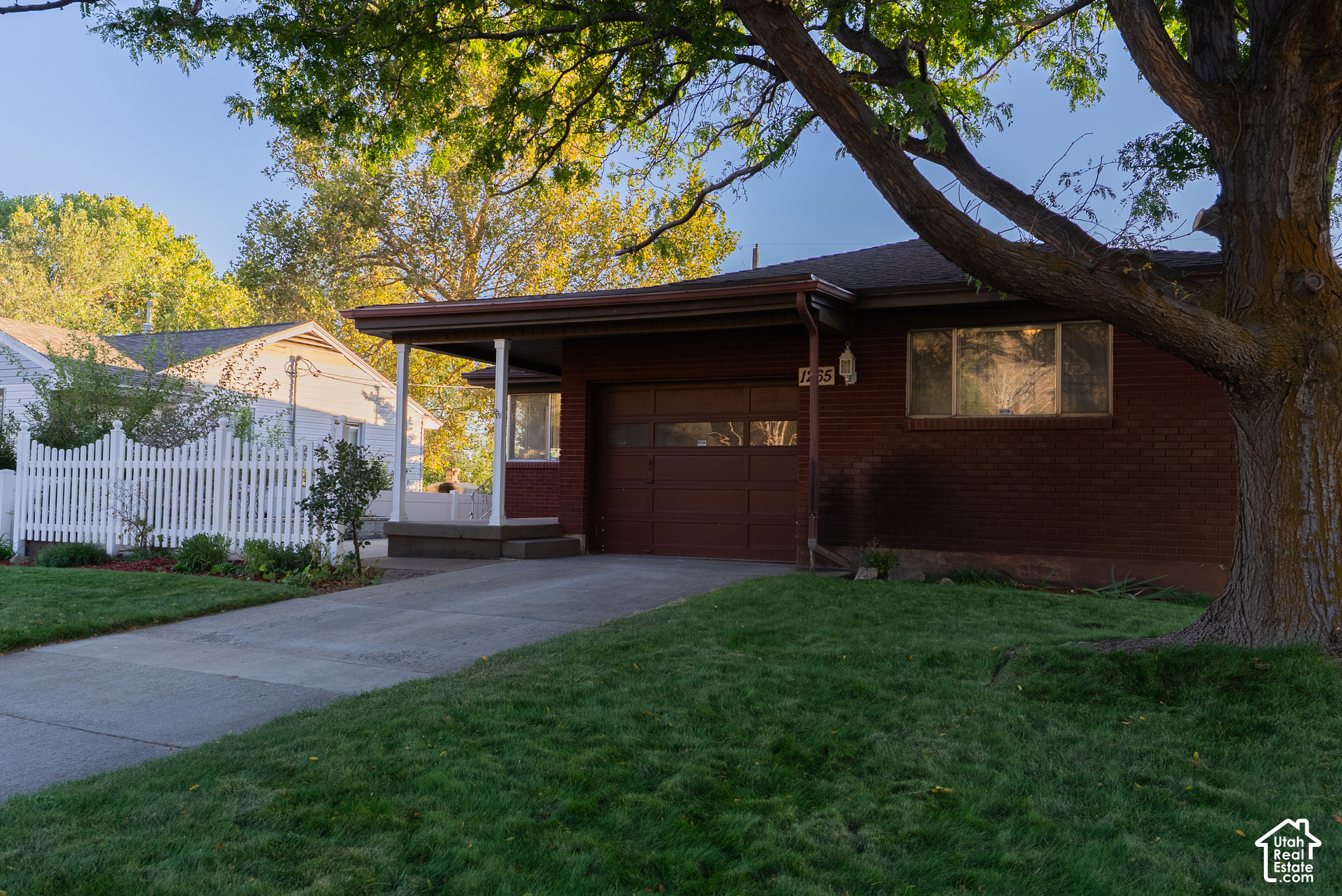 main property photo 31