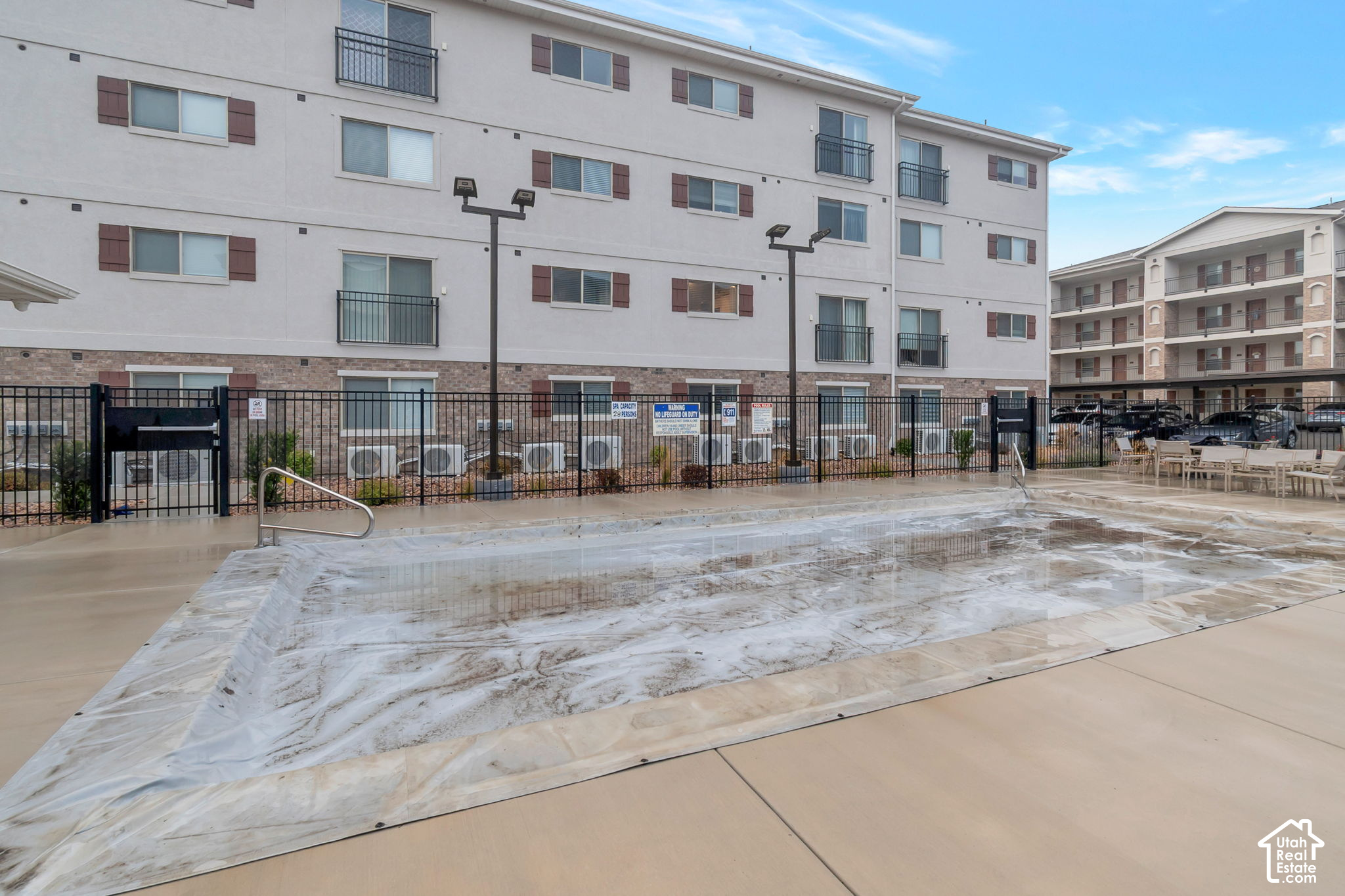main property photo 16