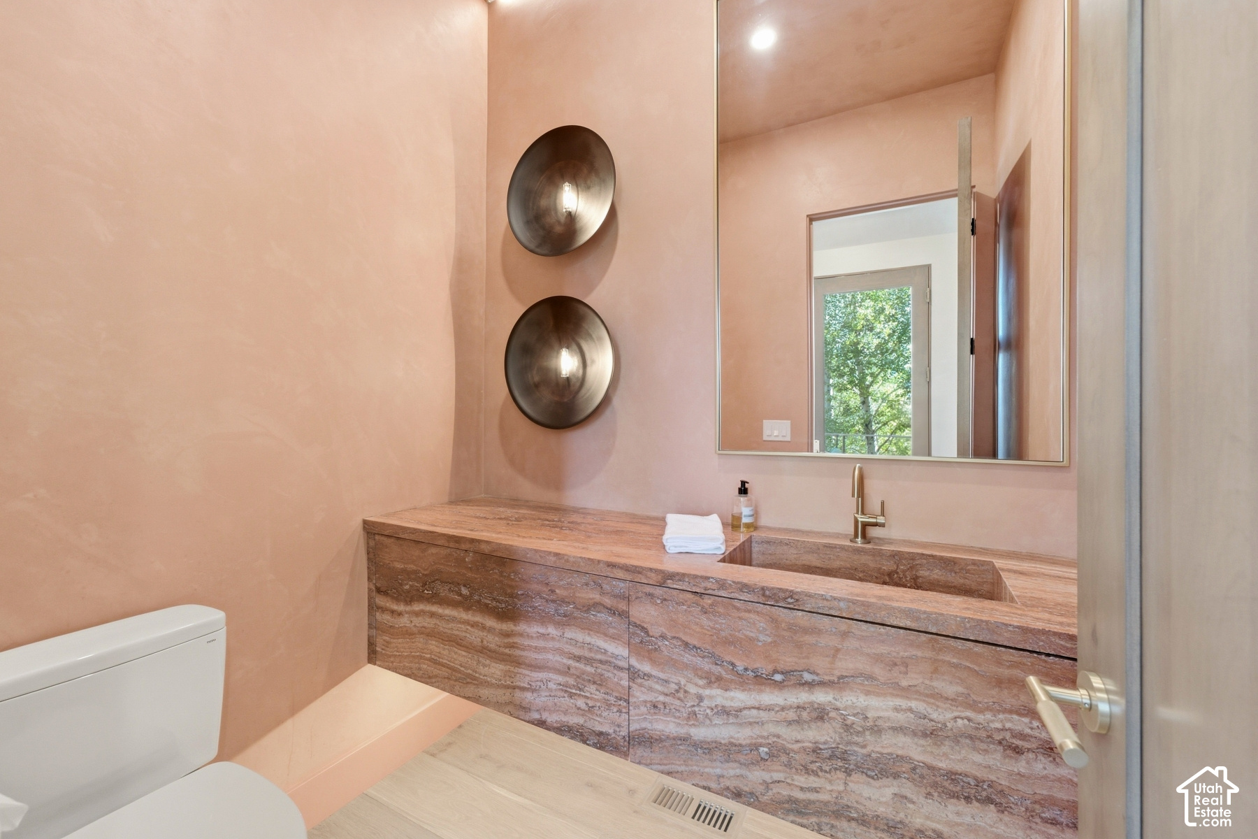 main property photo 54