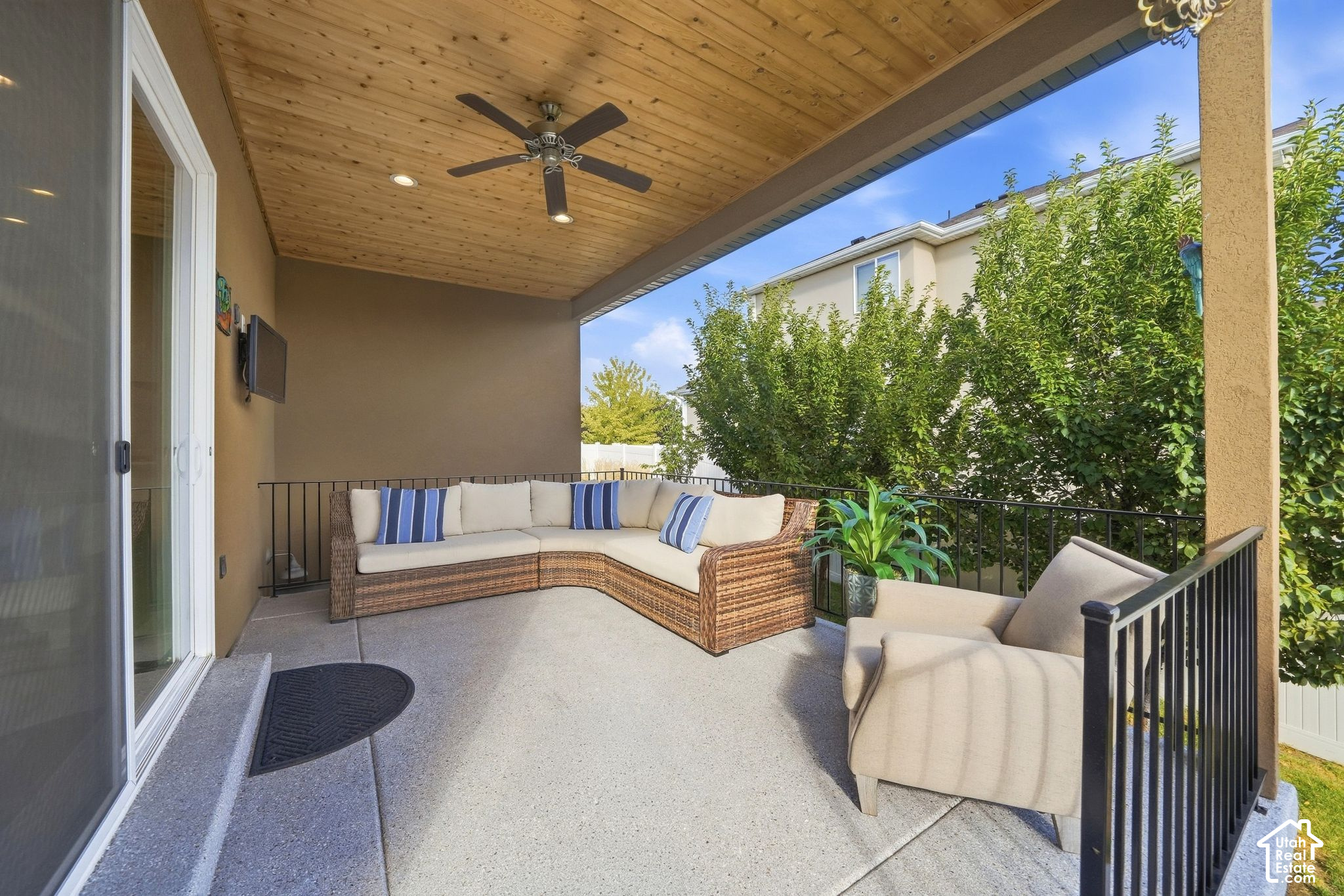 main property photo 51