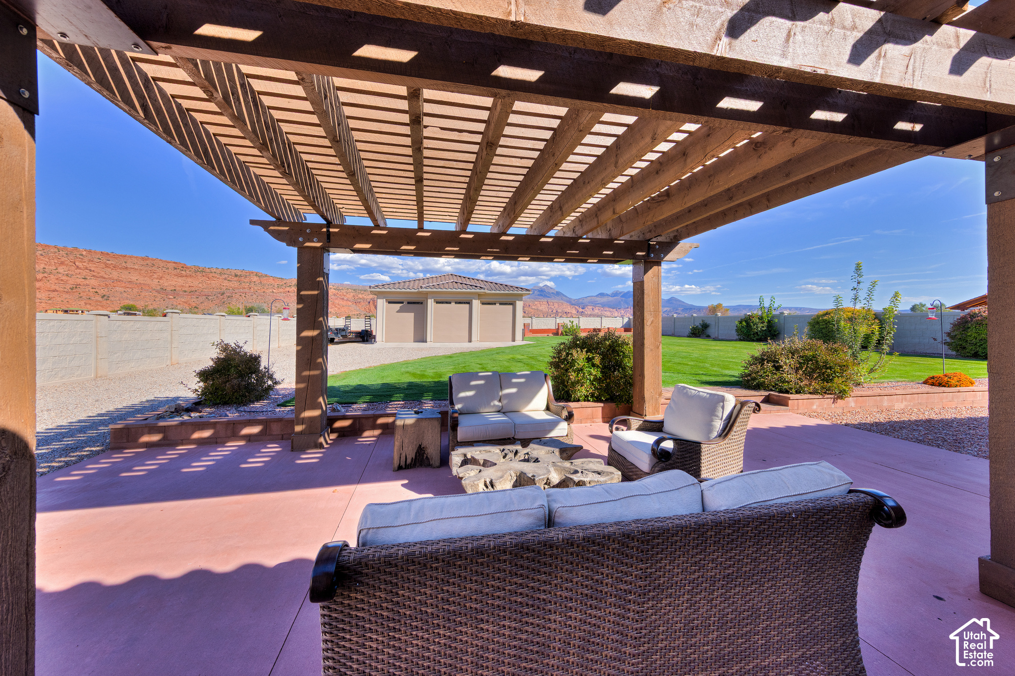 main property photo 45