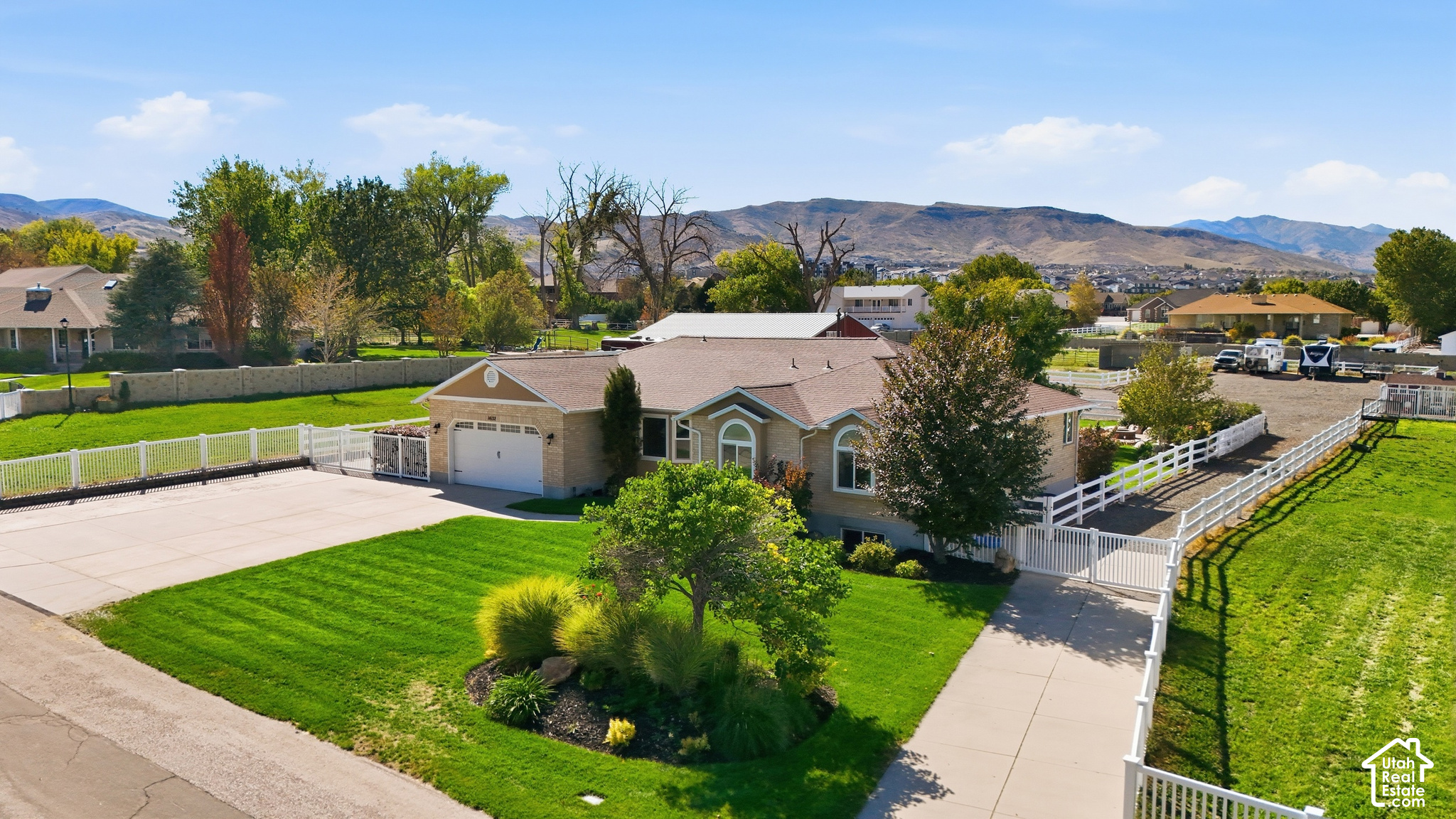 main property photo 7
