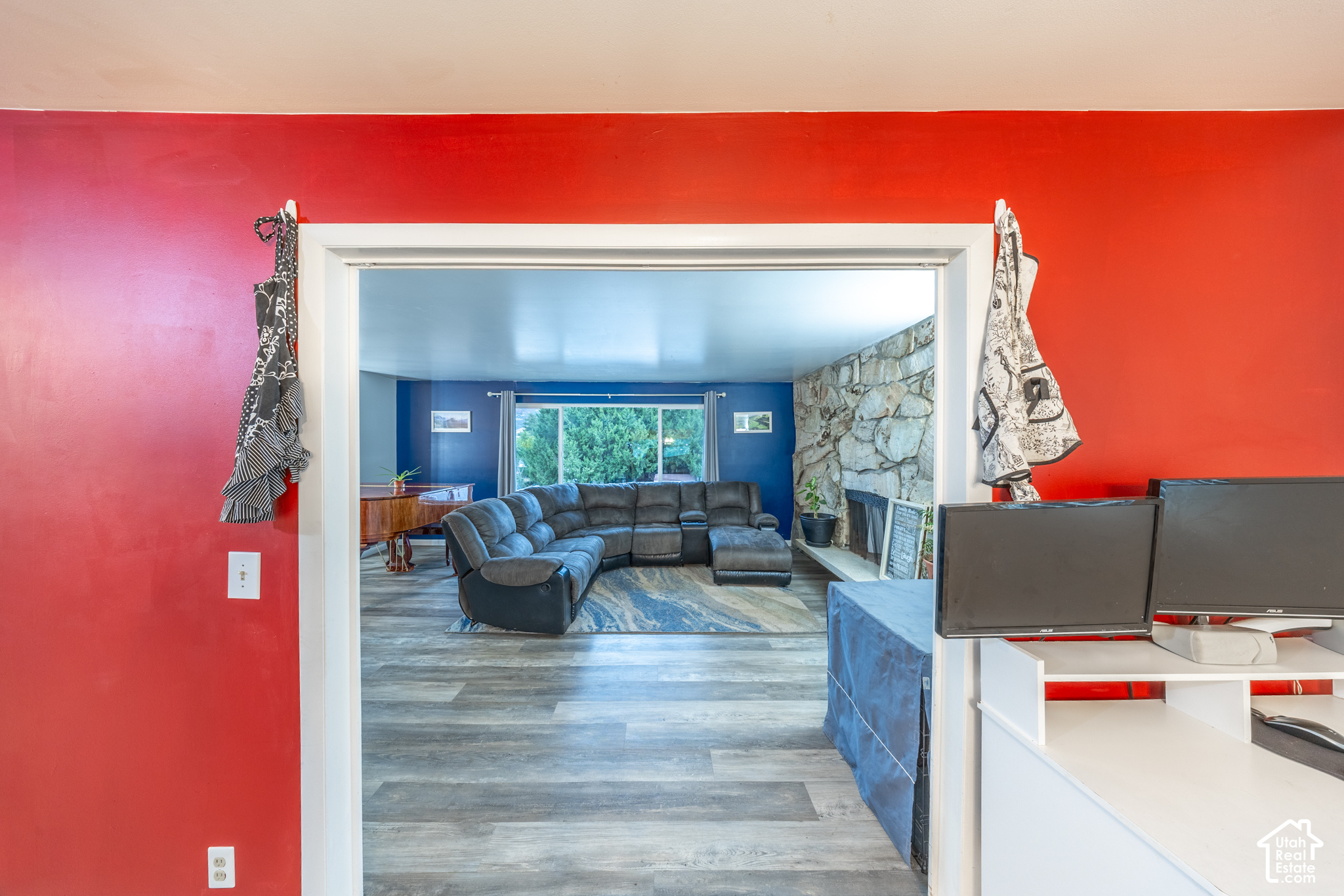 main property photo 9