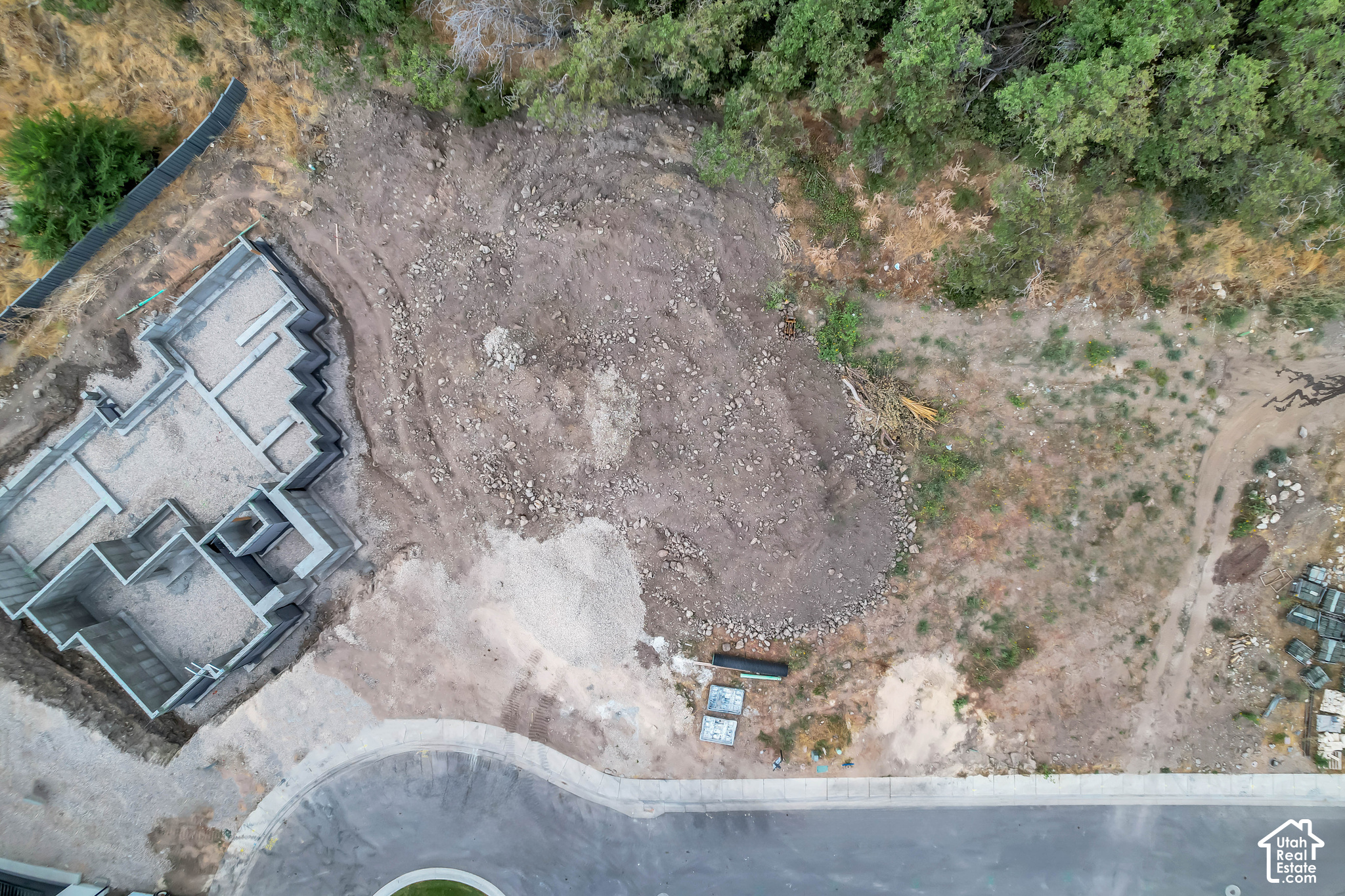 main property photo 16