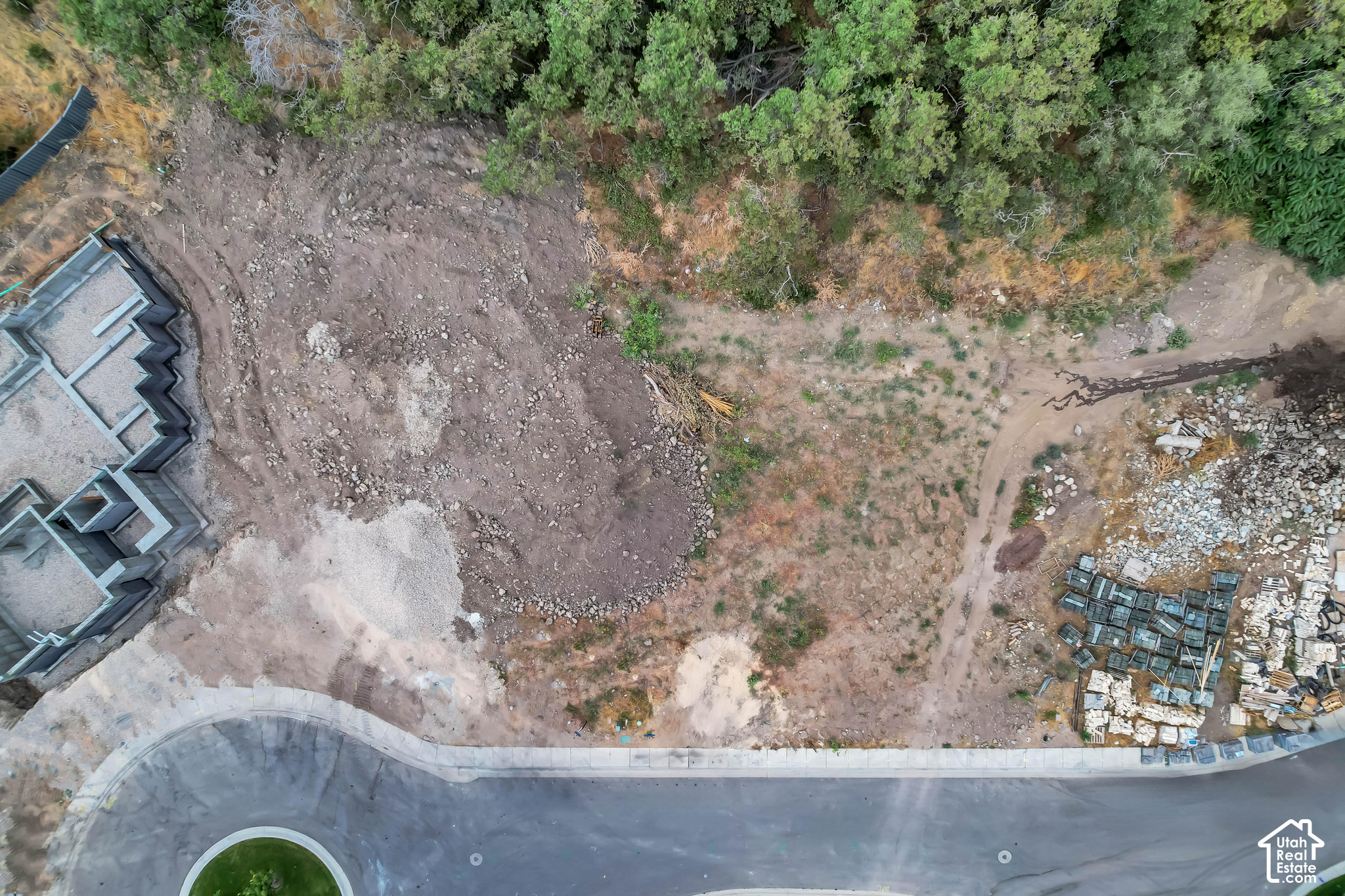 main property photo 17