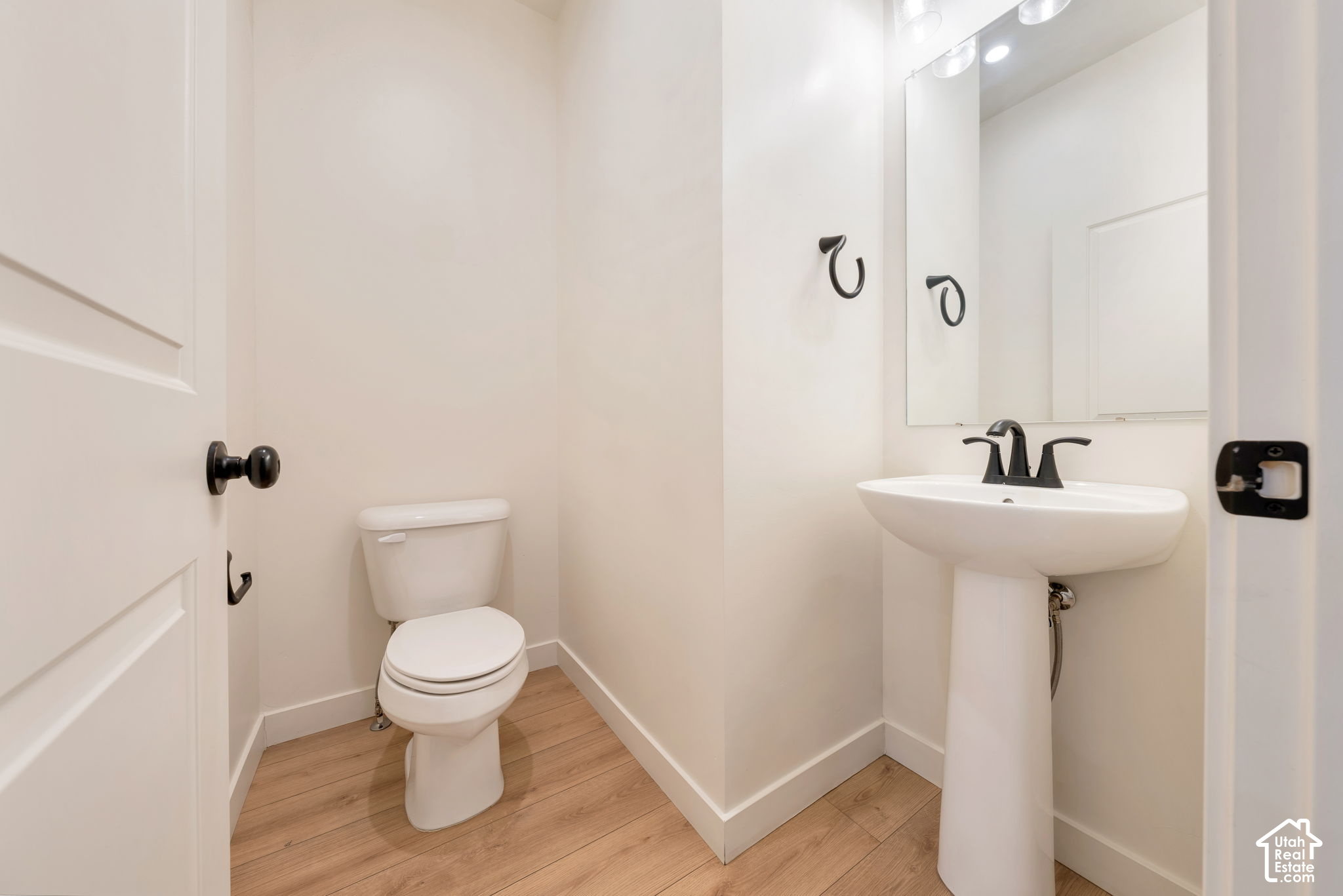 main property photo 6