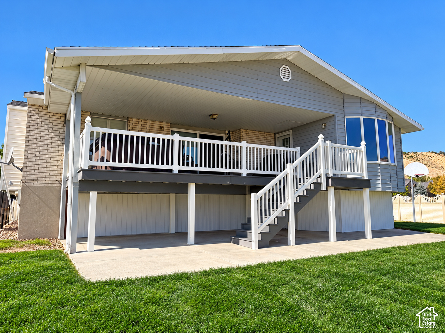 main property photo 10