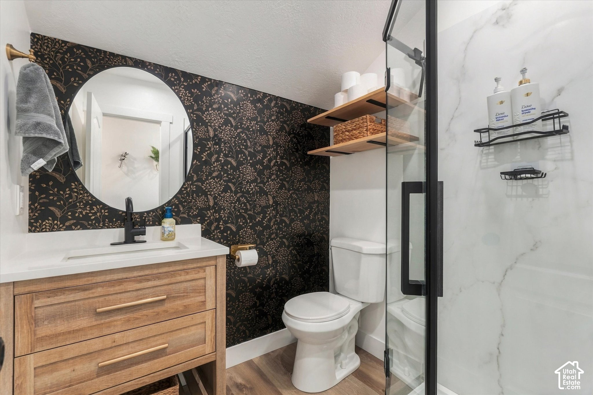 main property photo 25