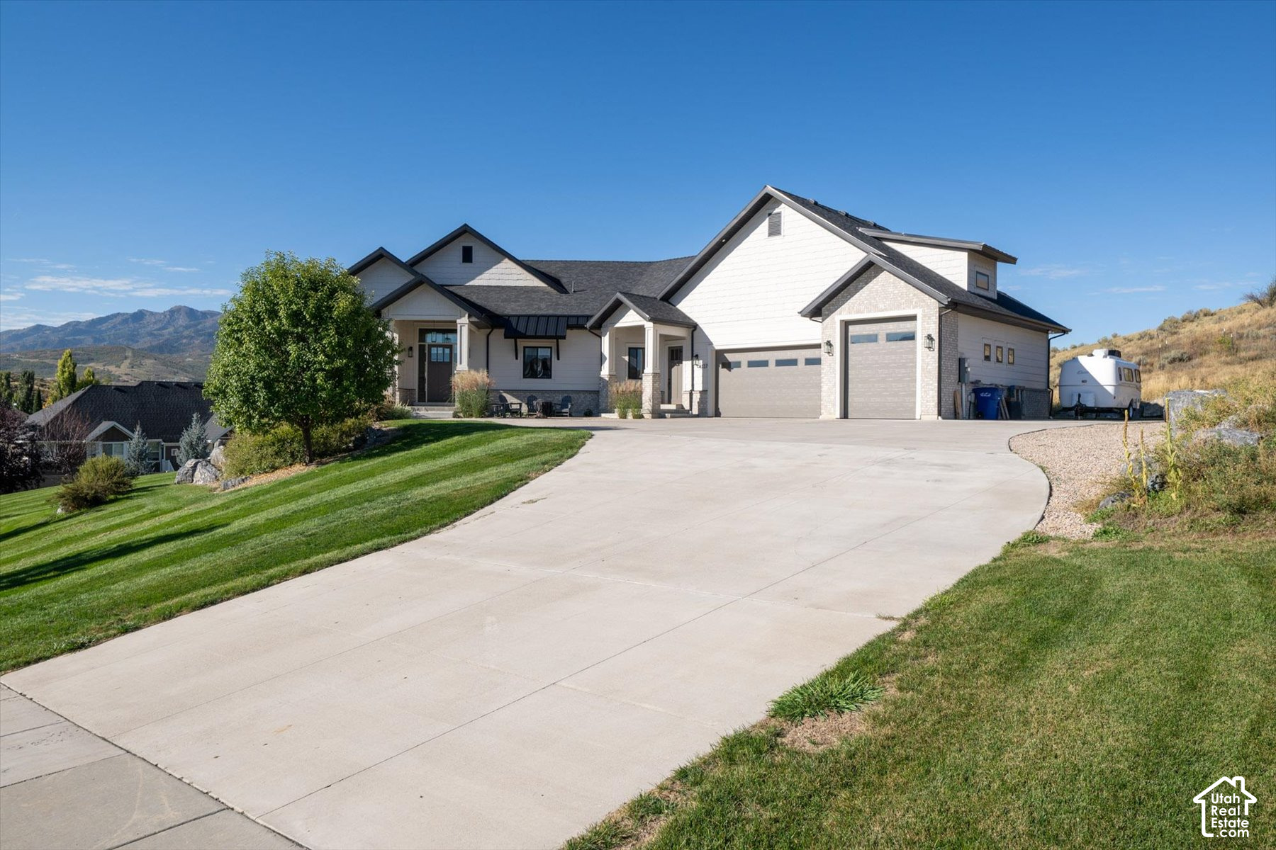 main property photo 71