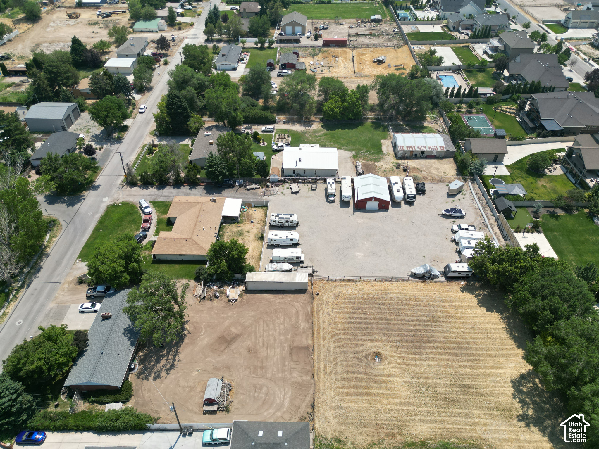 main property photo 5