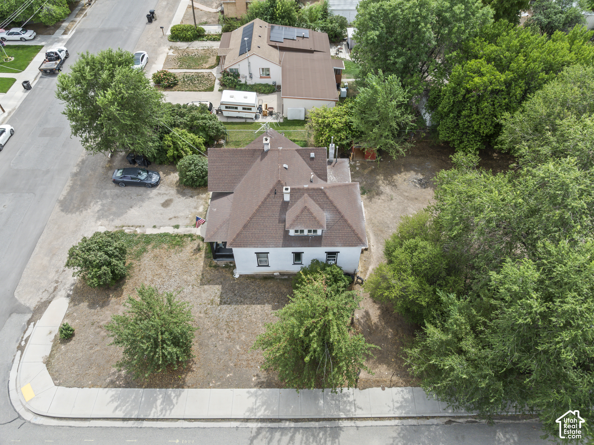 main property photo 27