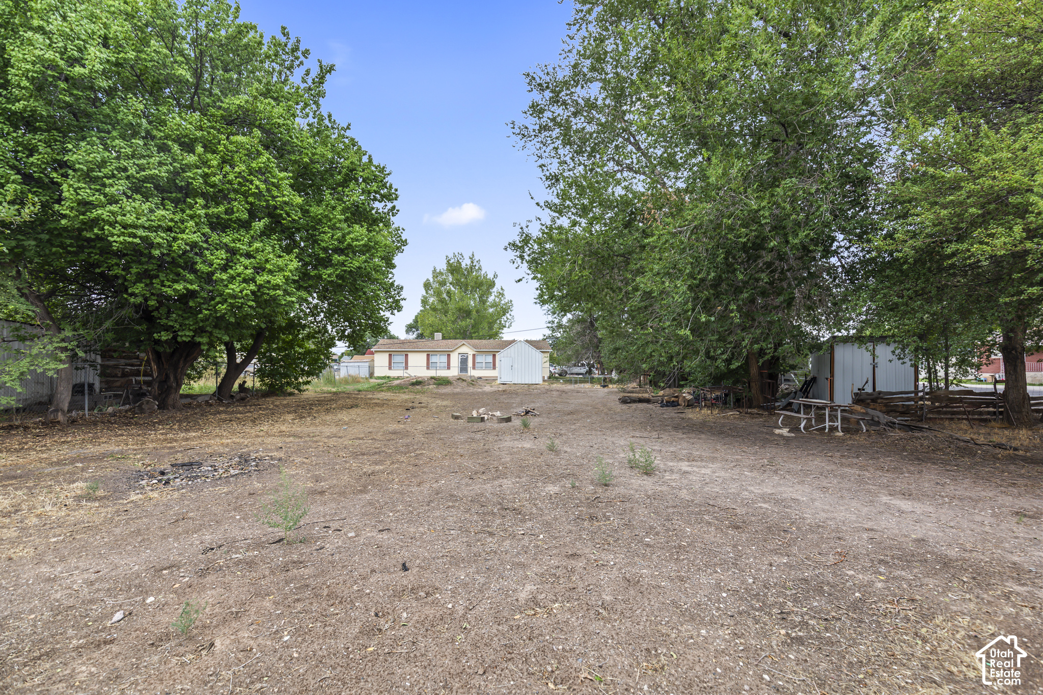 main property photo 34