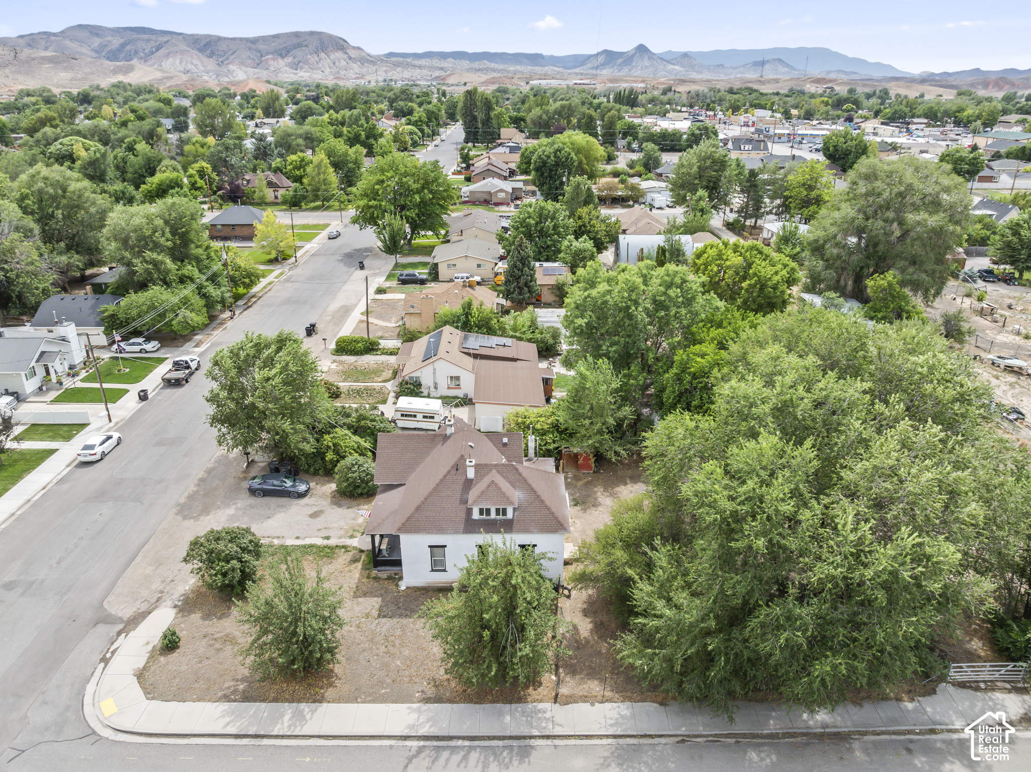 main property photo 41