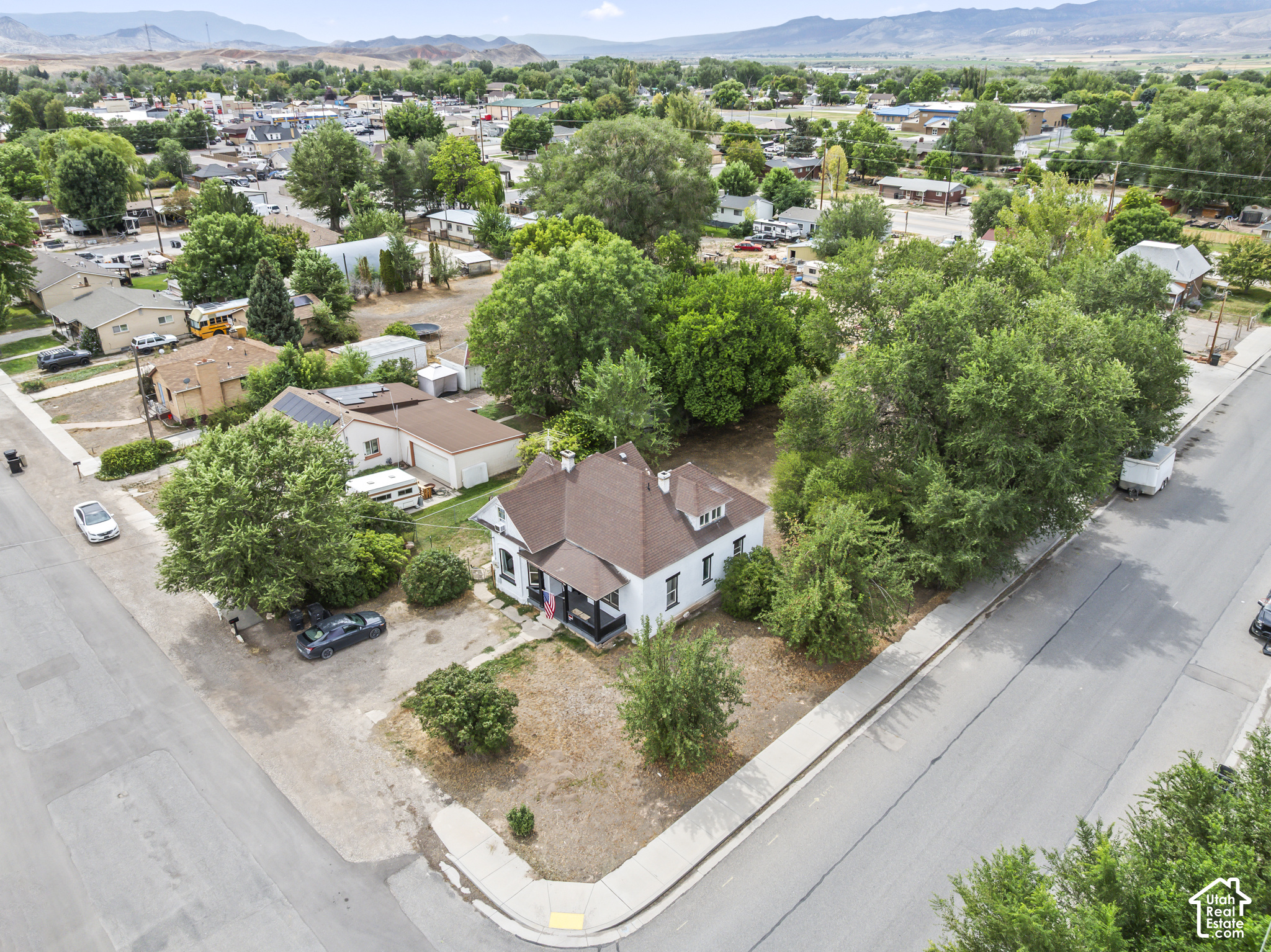 main property photo 49