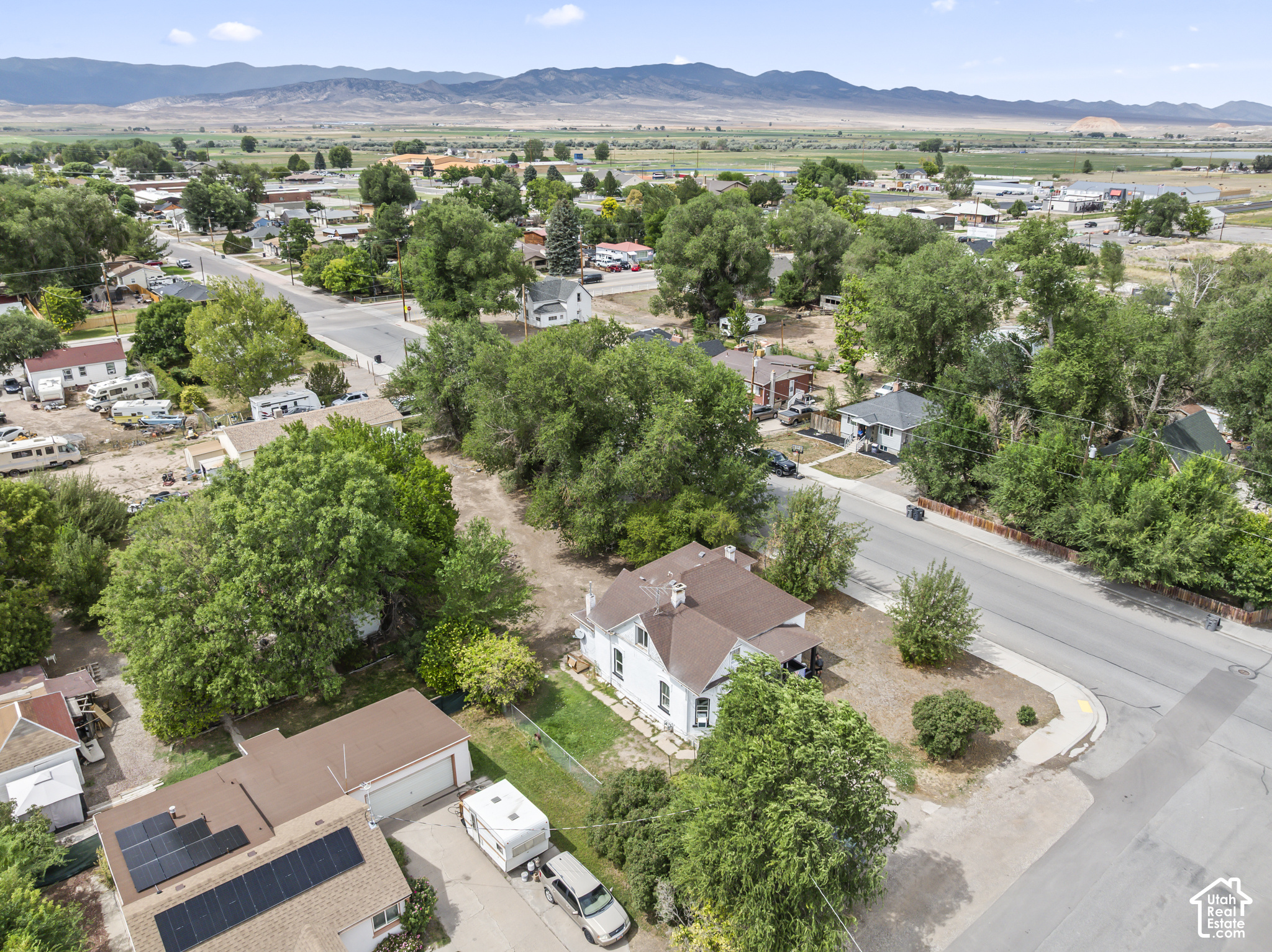 main property photo 50