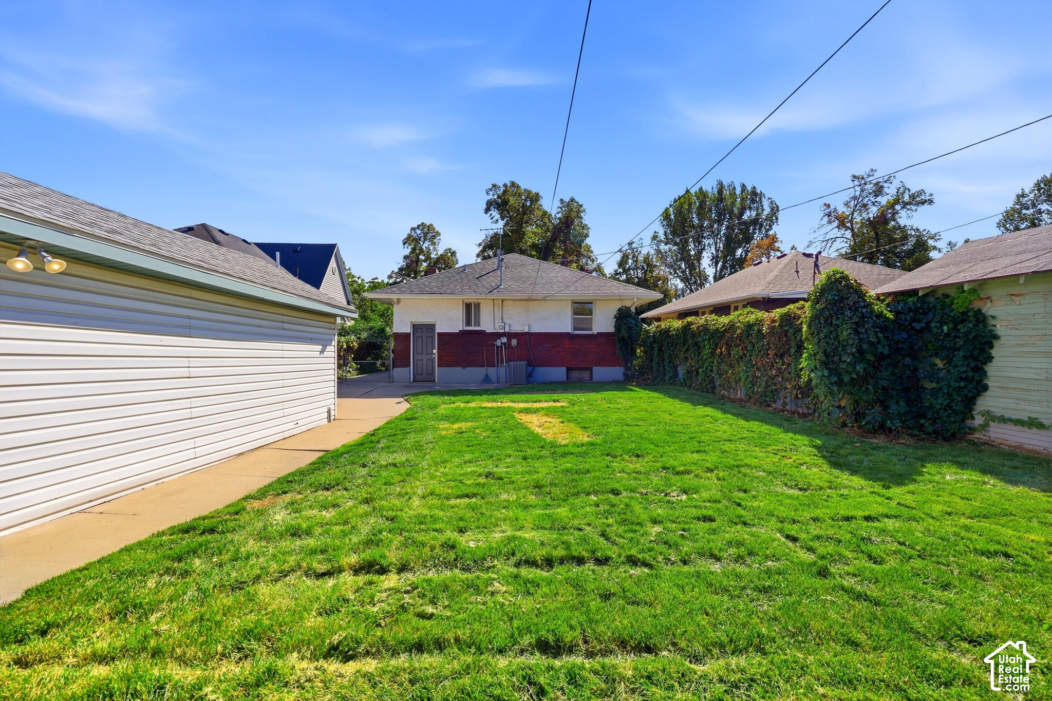 main property photo 45