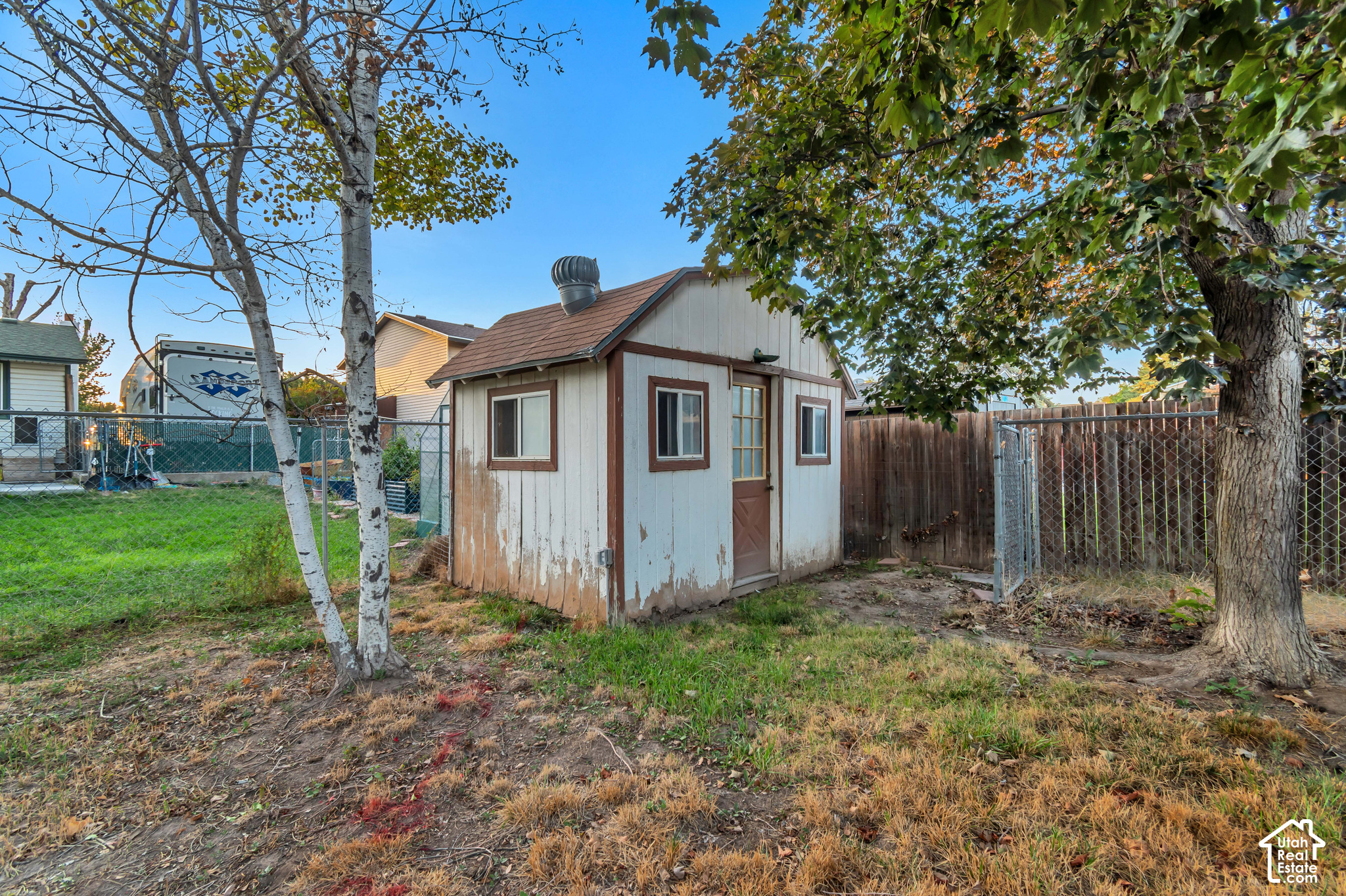 main property photo 27
