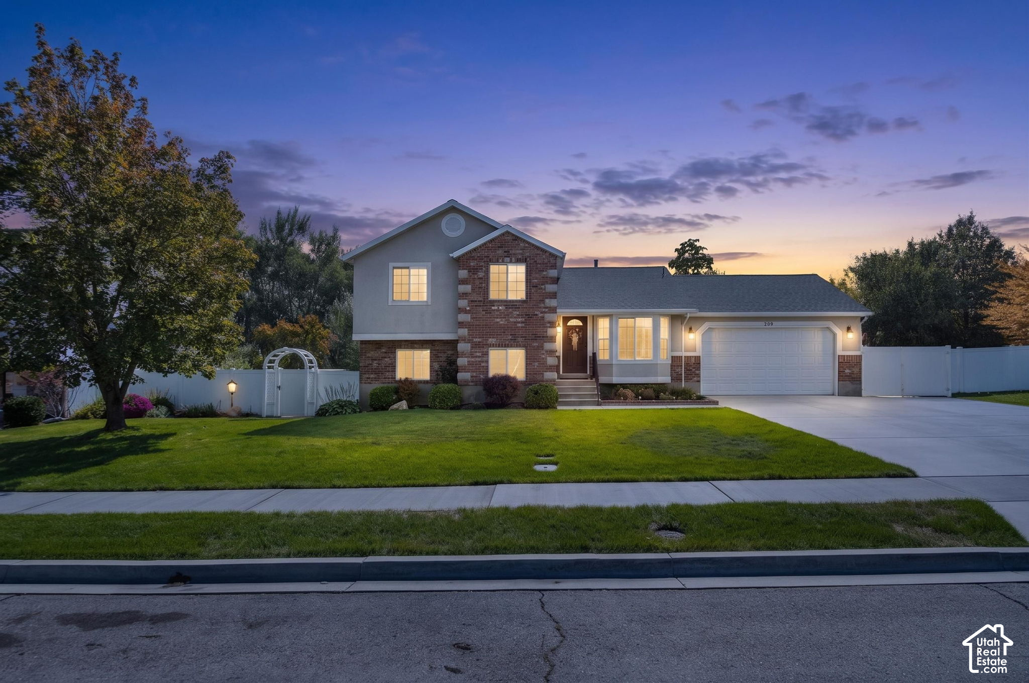 main property photo 0