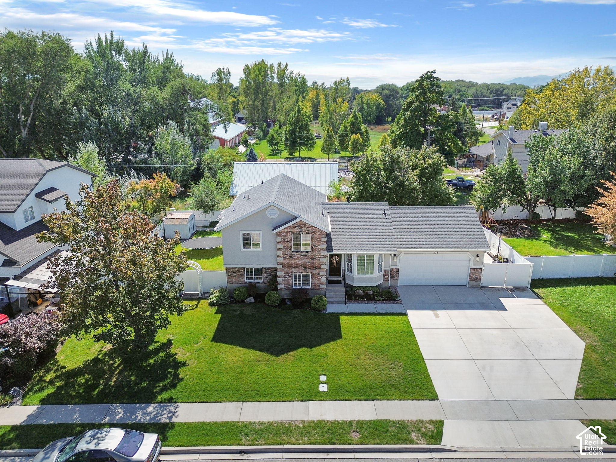 main property photo 39