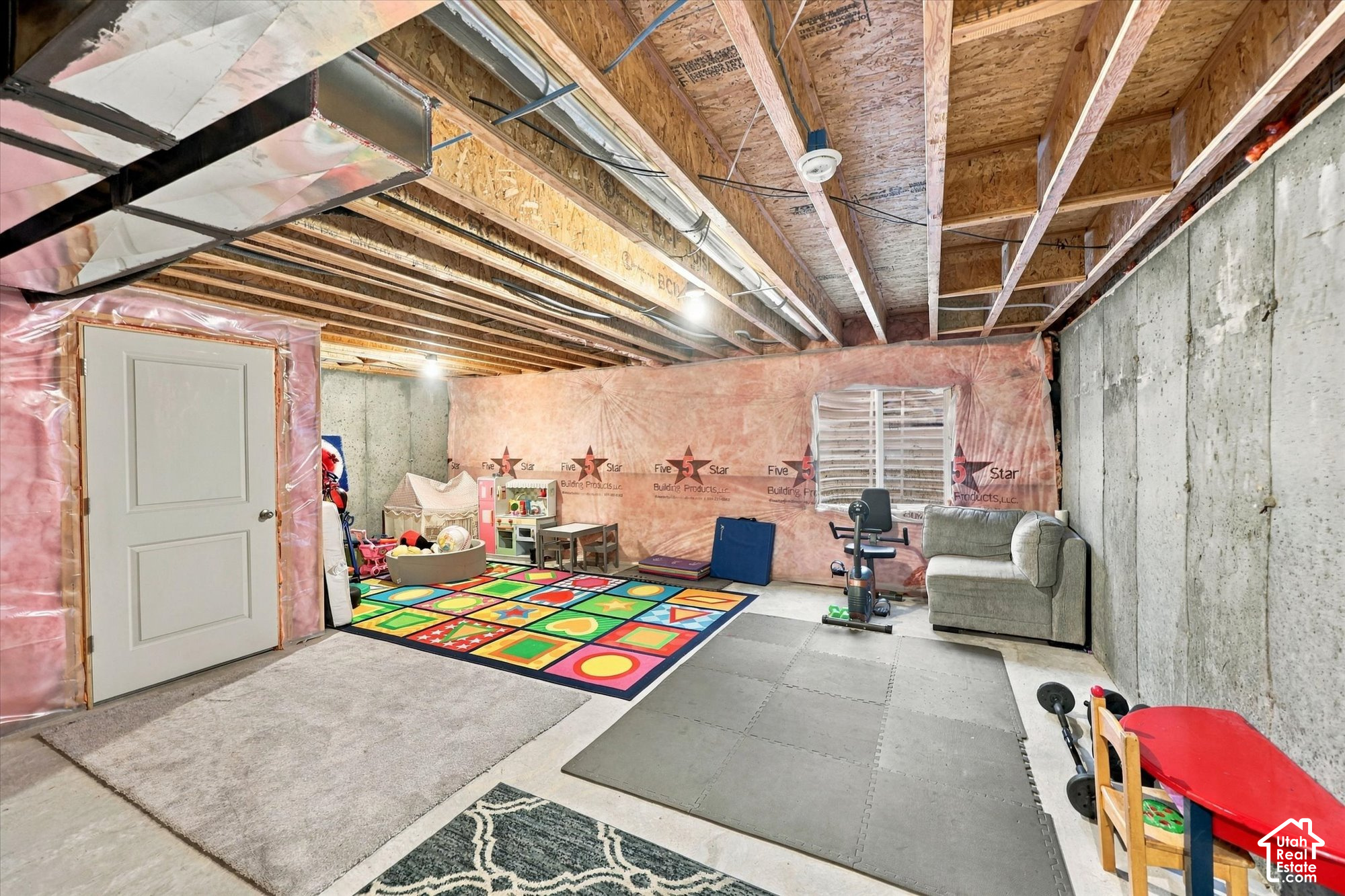 main property photo 11