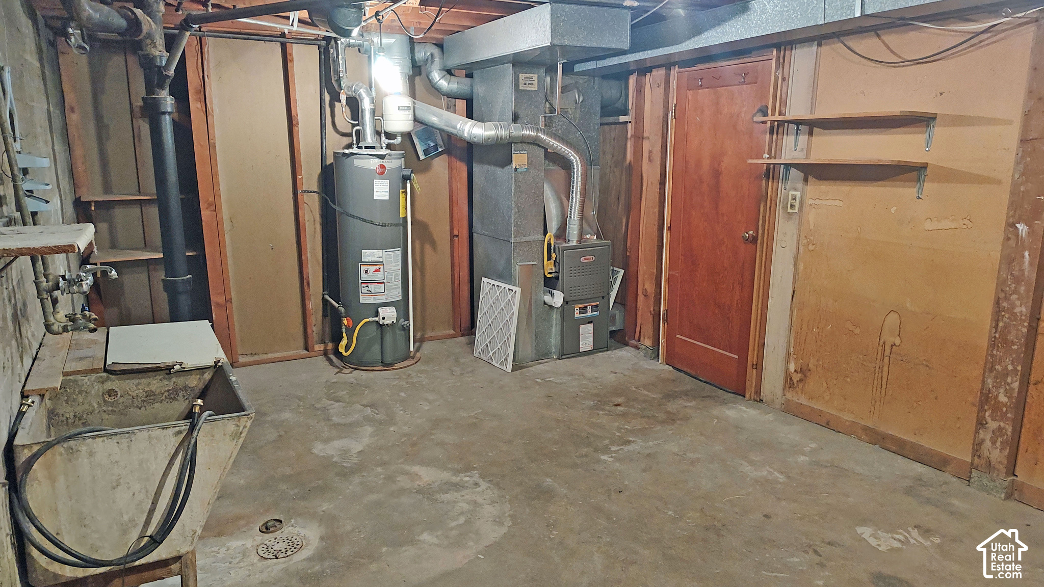 main property photo 10