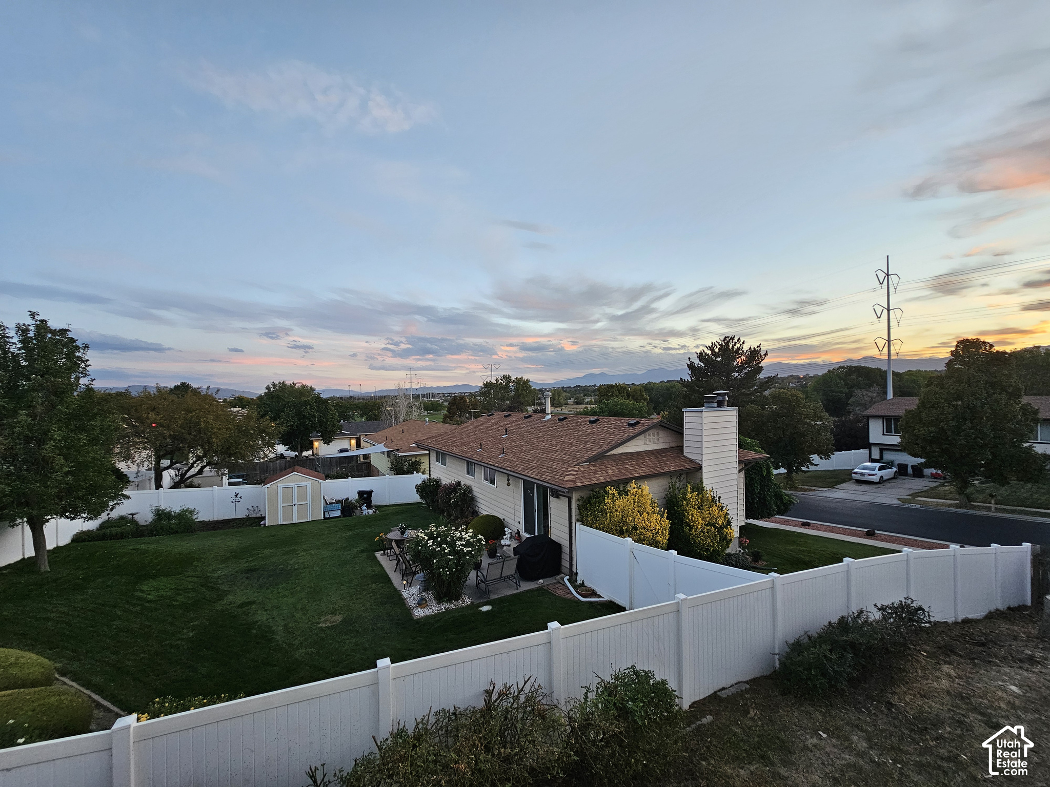 main property photo 33