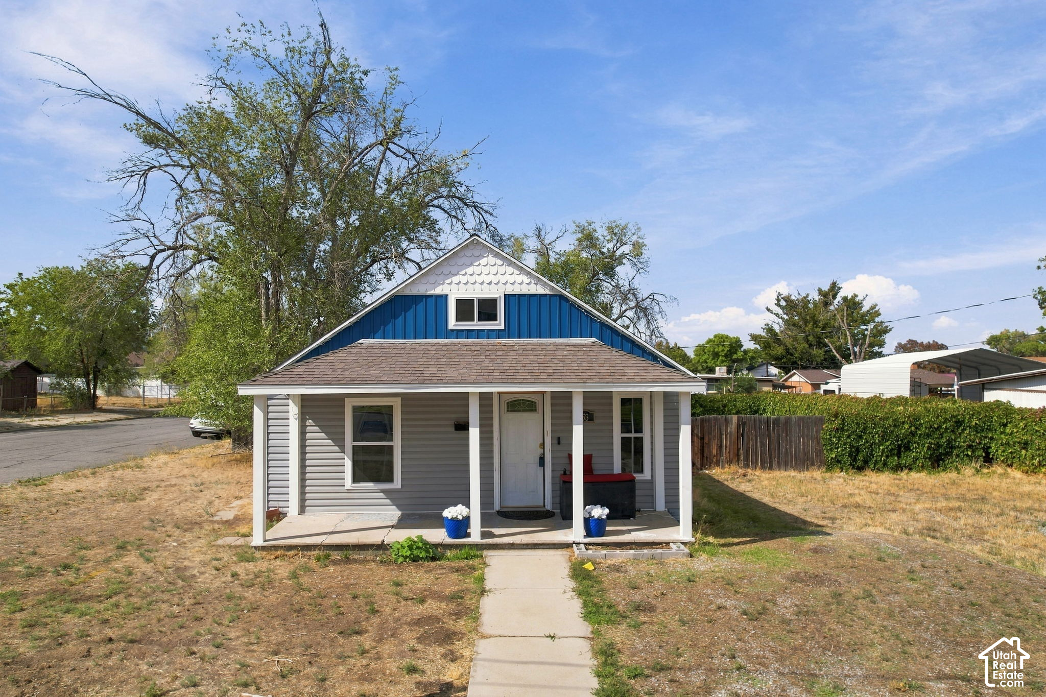 main property photo 17