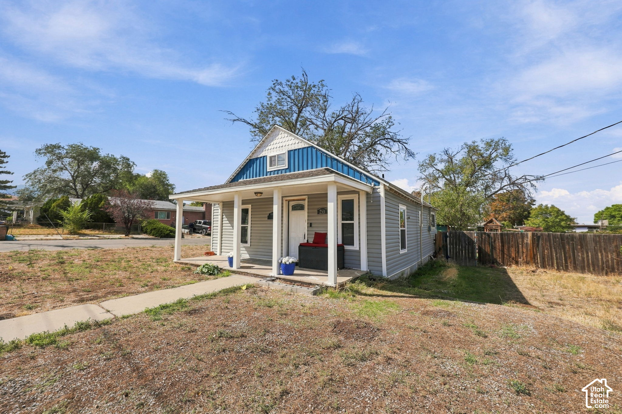 main property photo 19