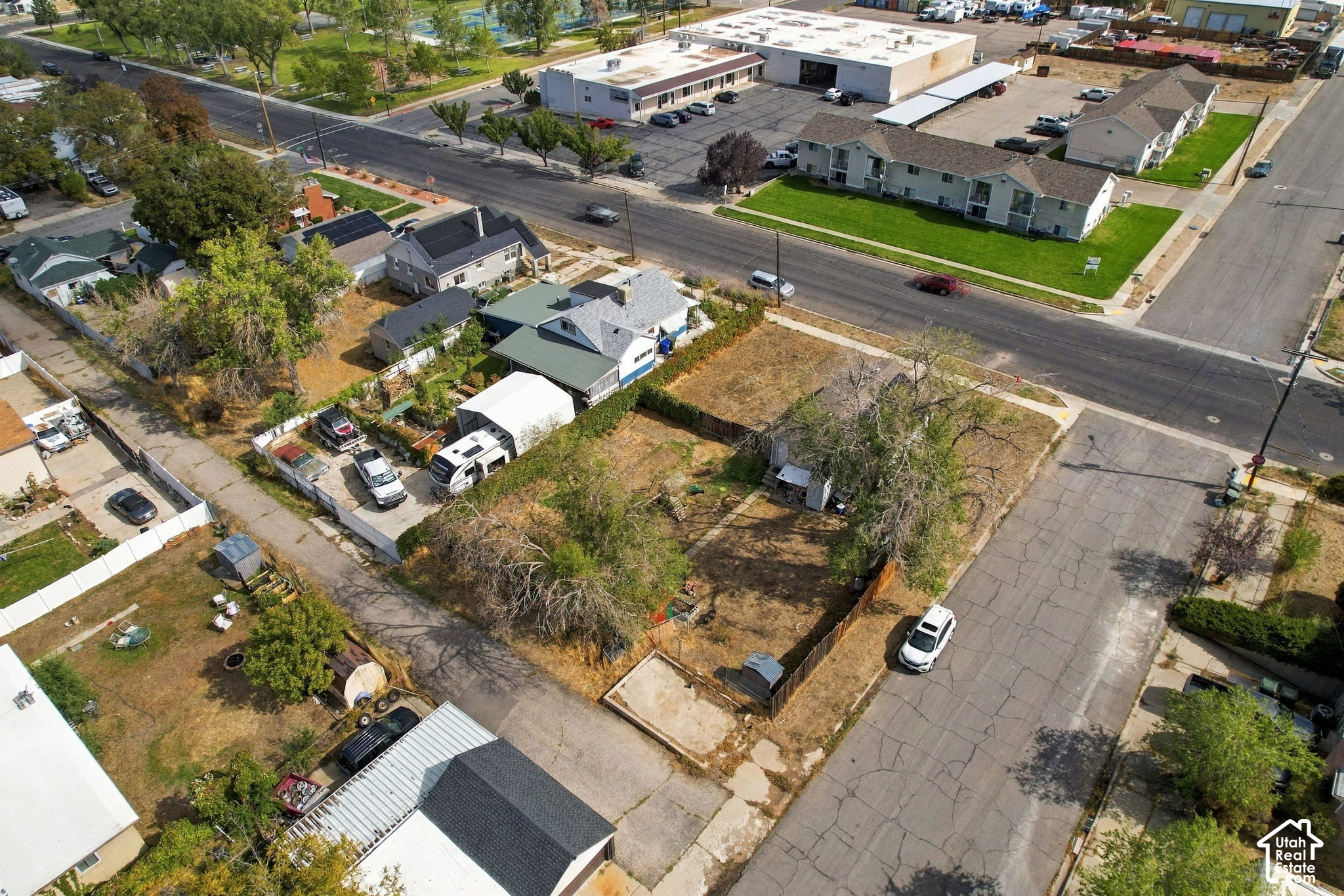 main property photo 27