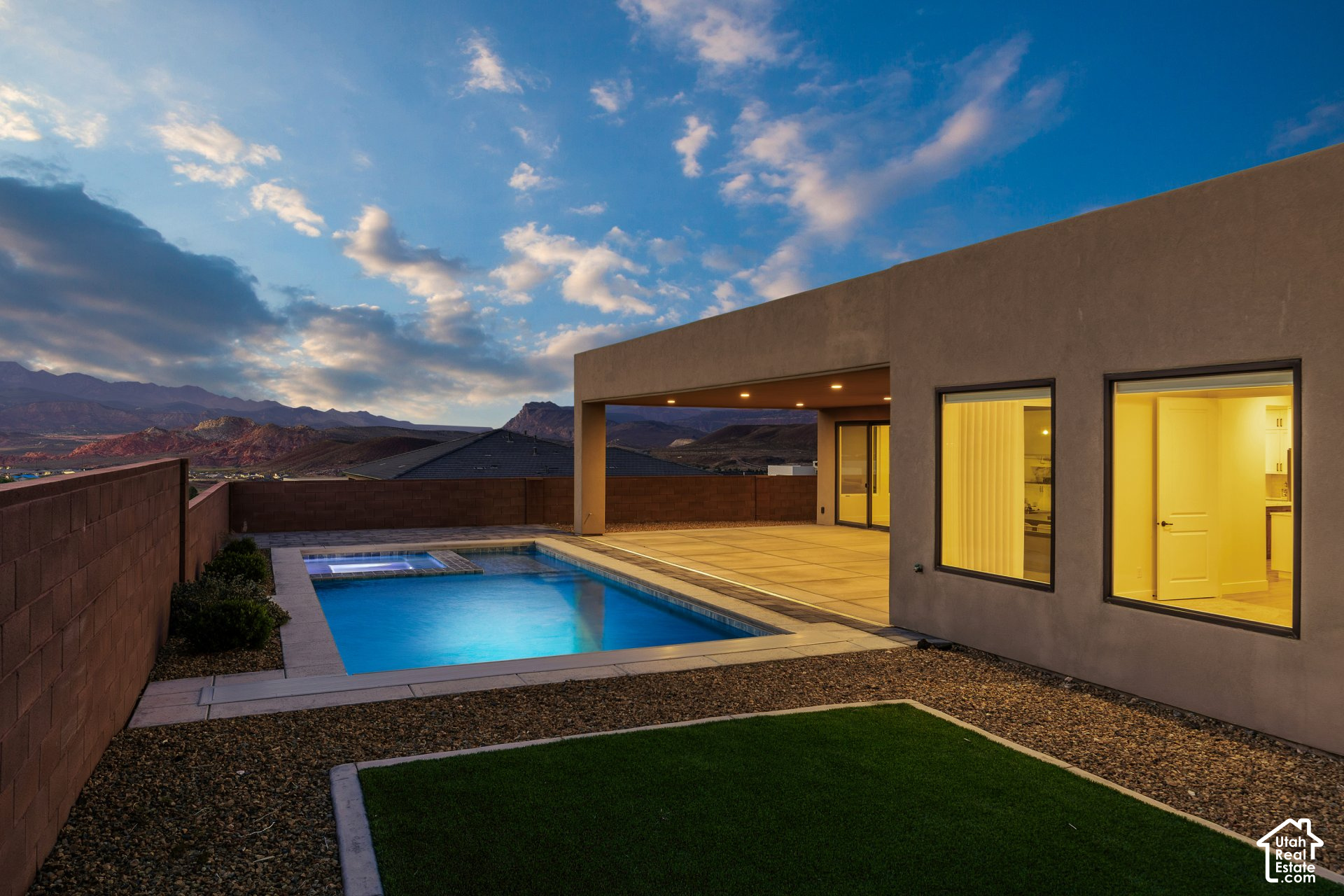 main property photo 15