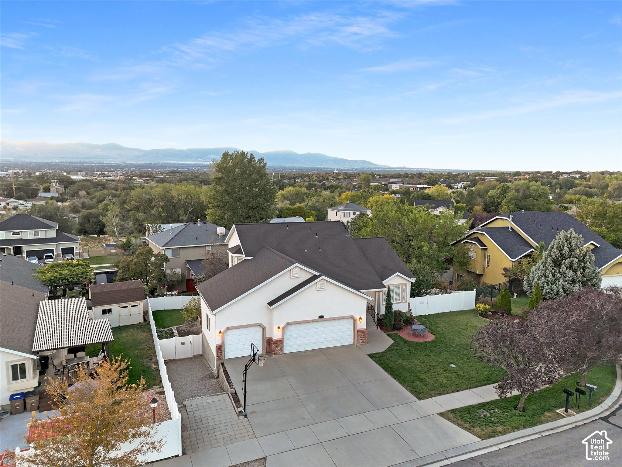 main property photo 44