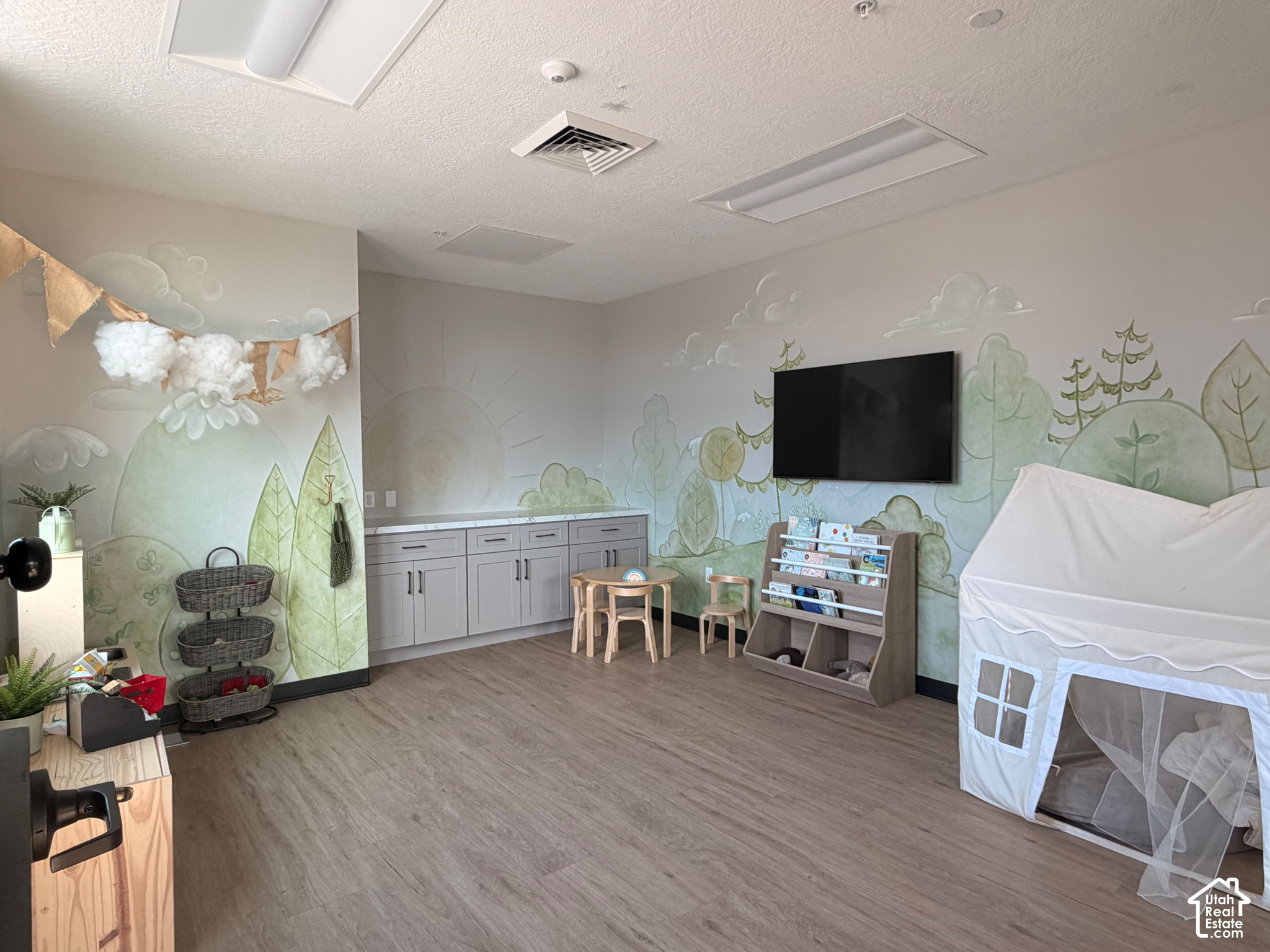 main property photo 61