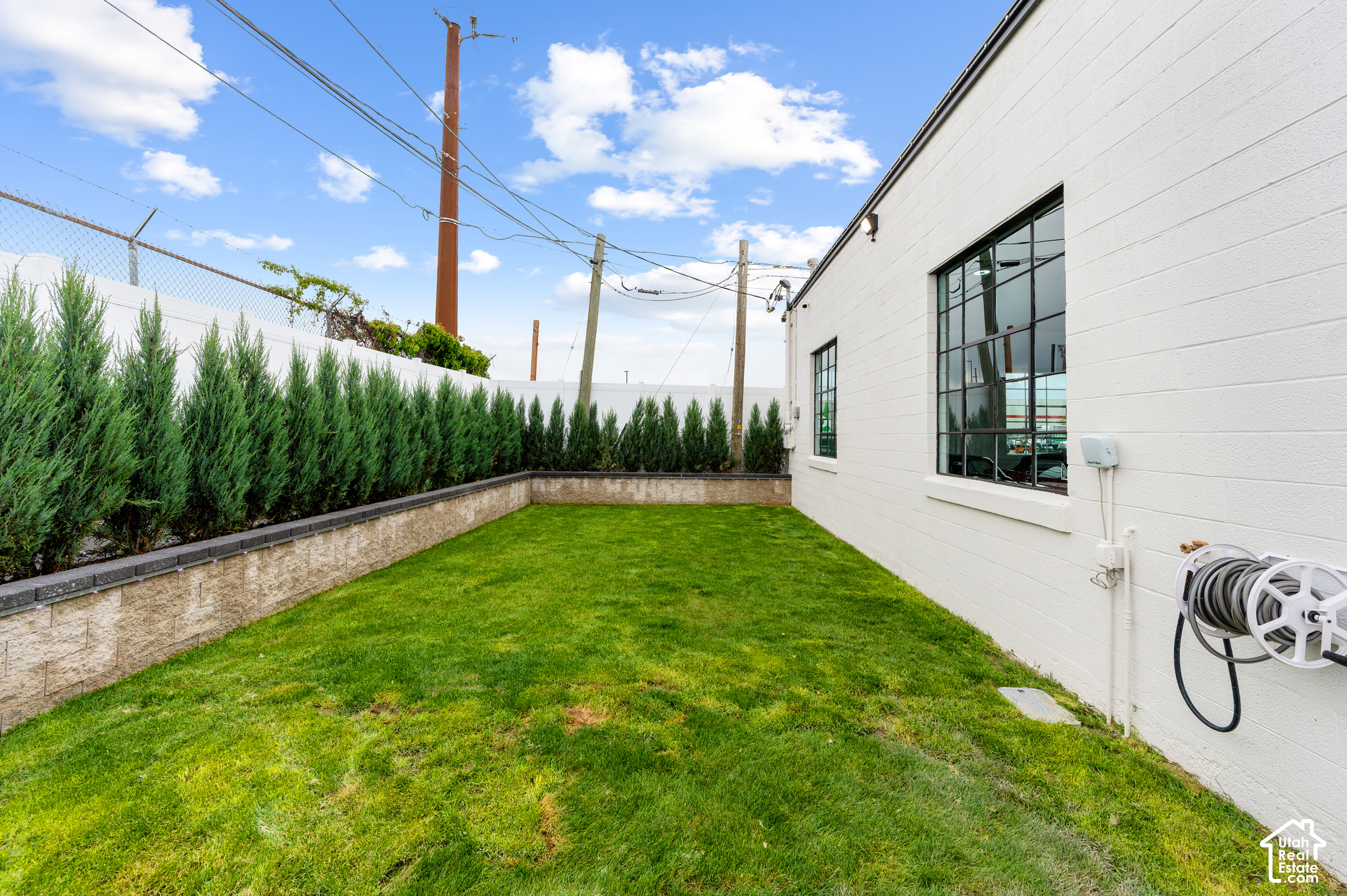 main property photo 20
