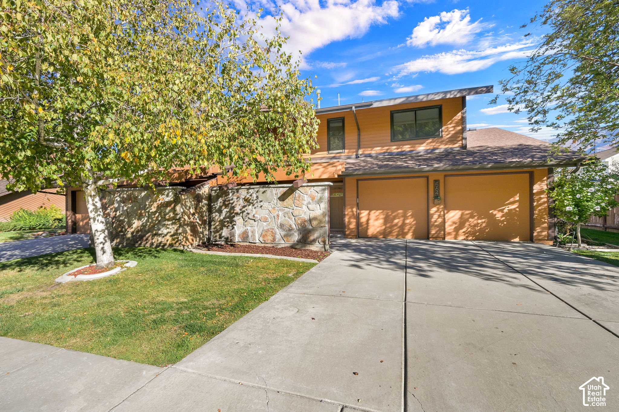 main property photo 0