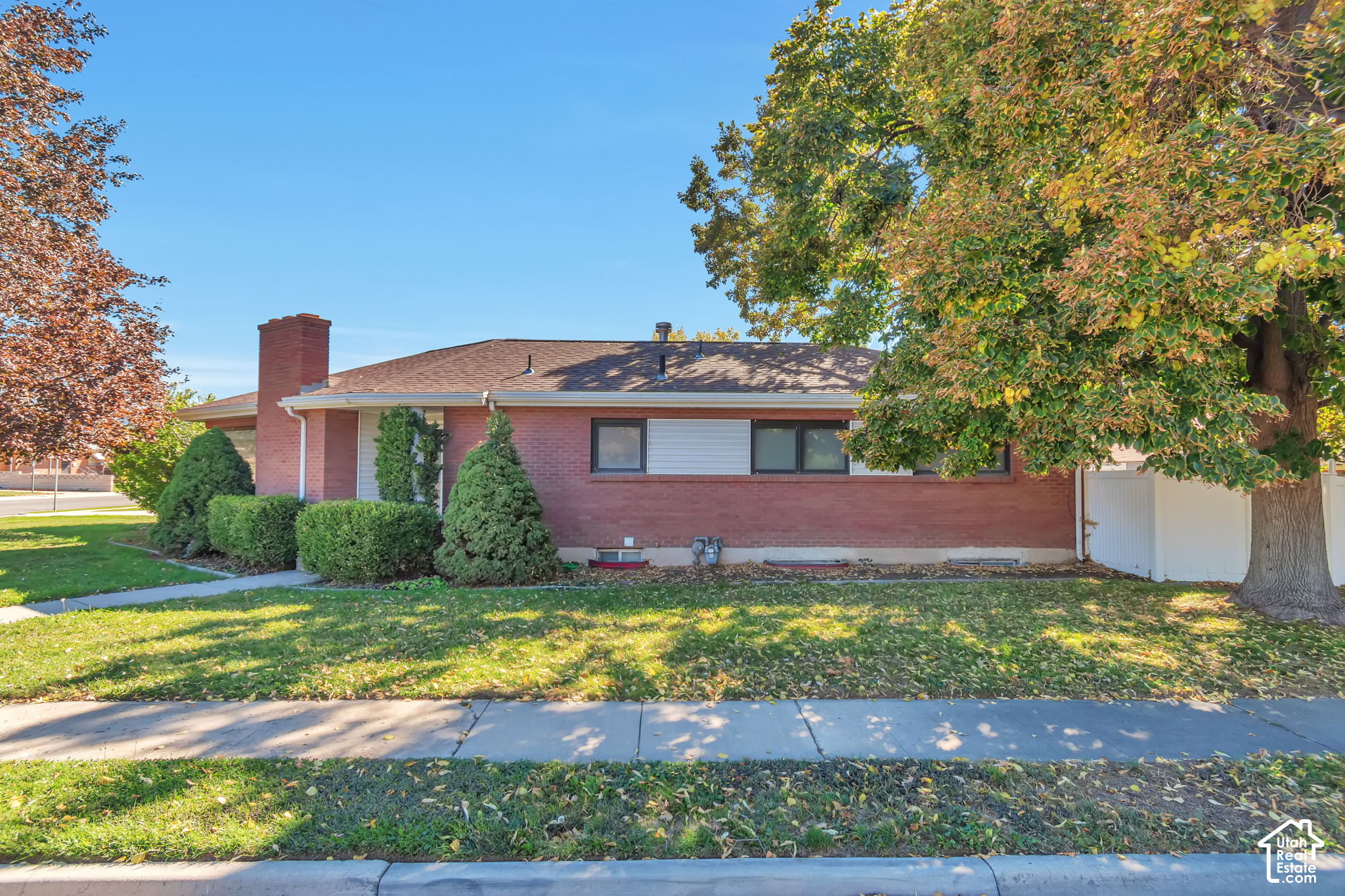 main property photo 0
