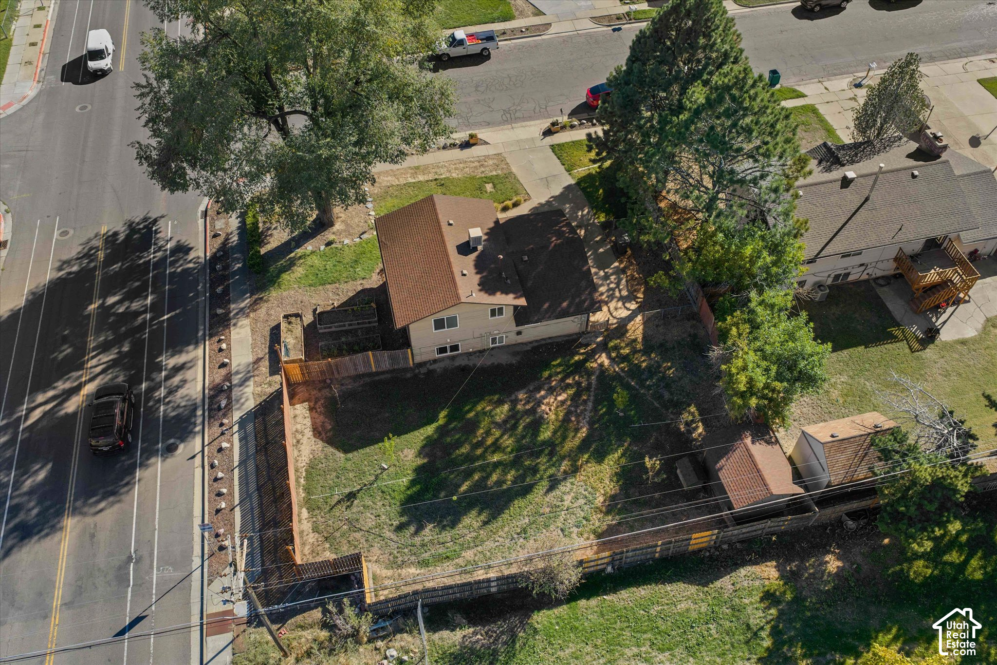main property photo 32