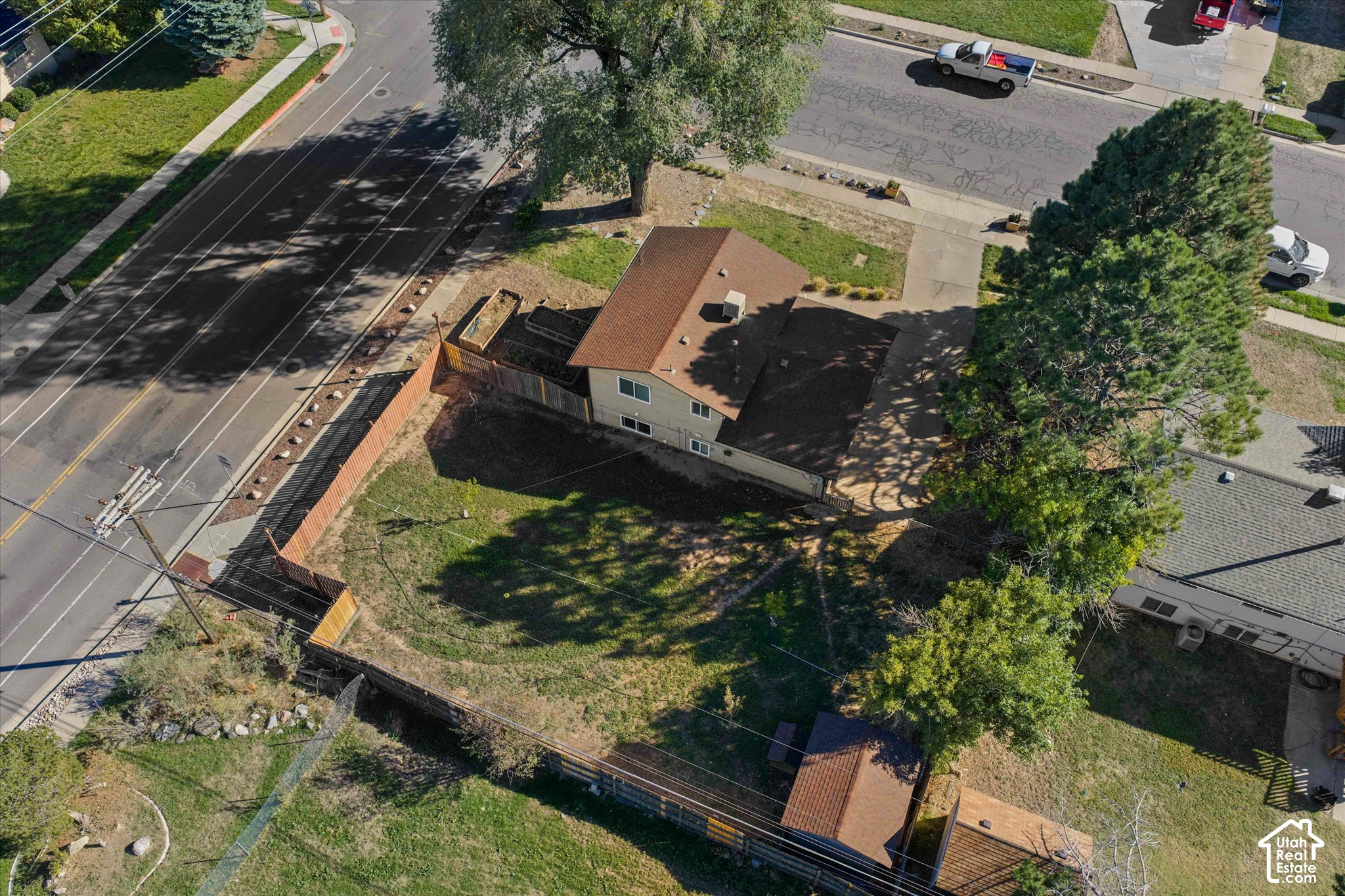 main property photo 33
