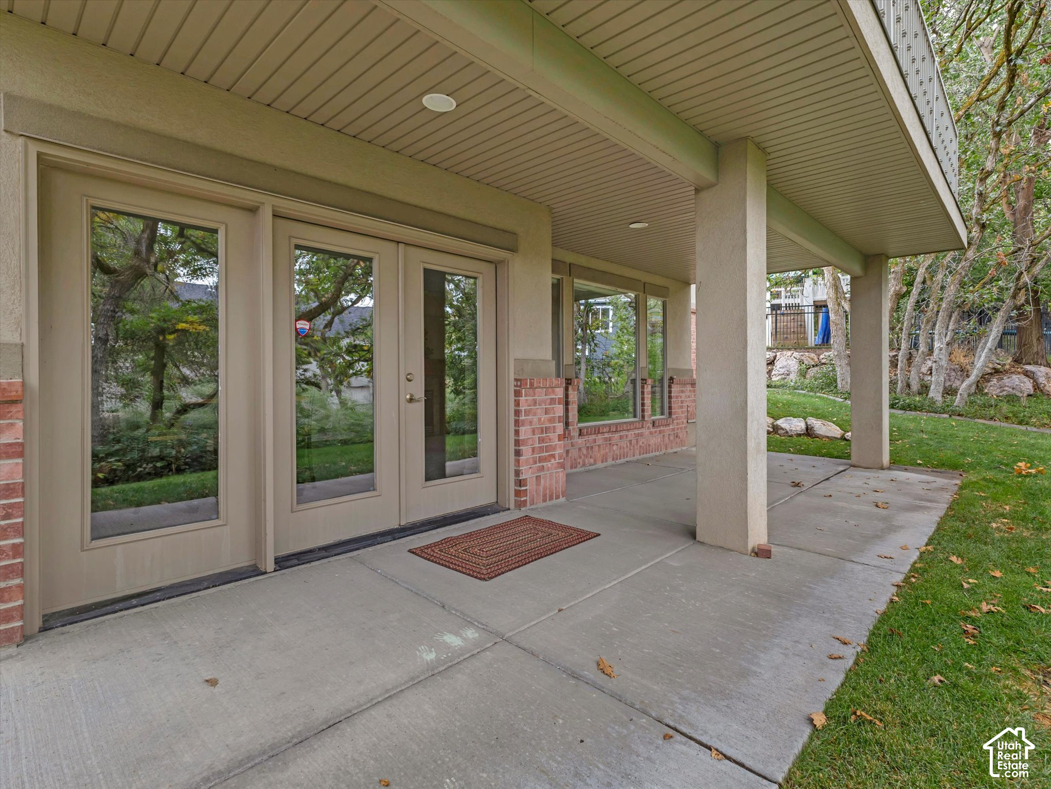 main property photo 40