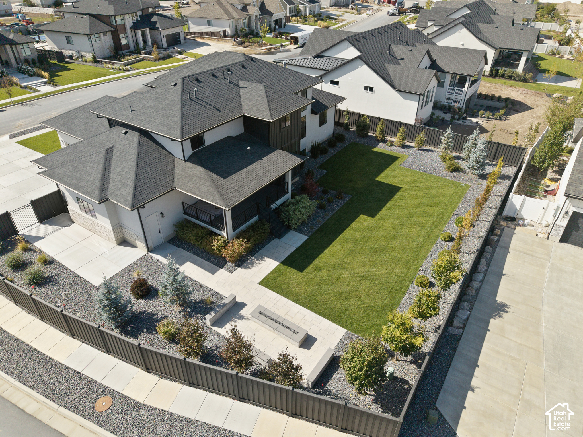 main property photo 12