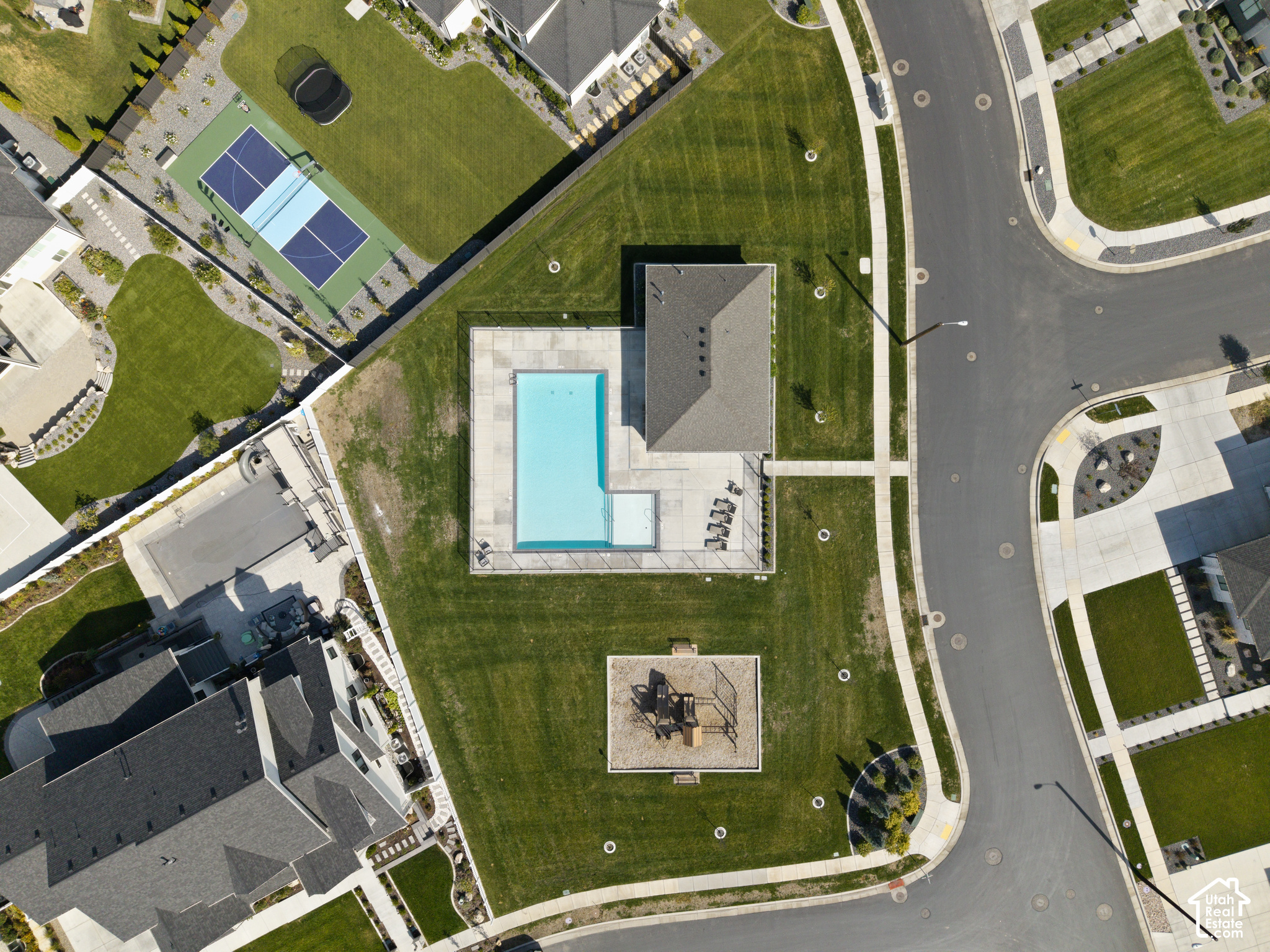 main property photo 77