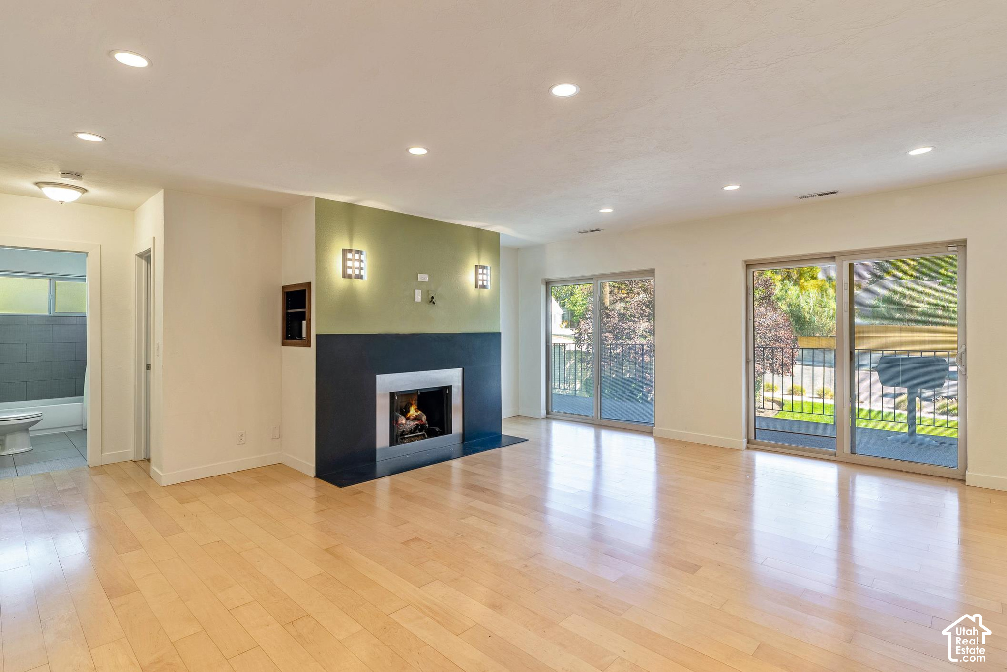 main property photo 16