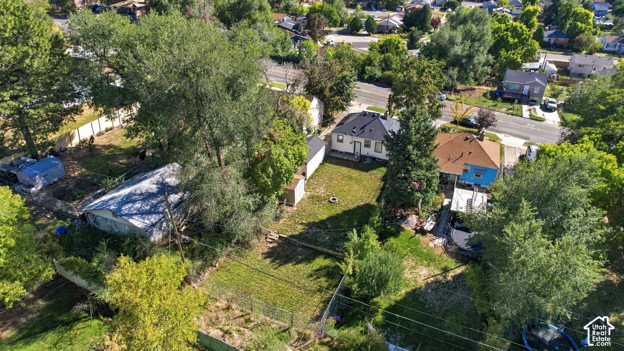 main property photo 25