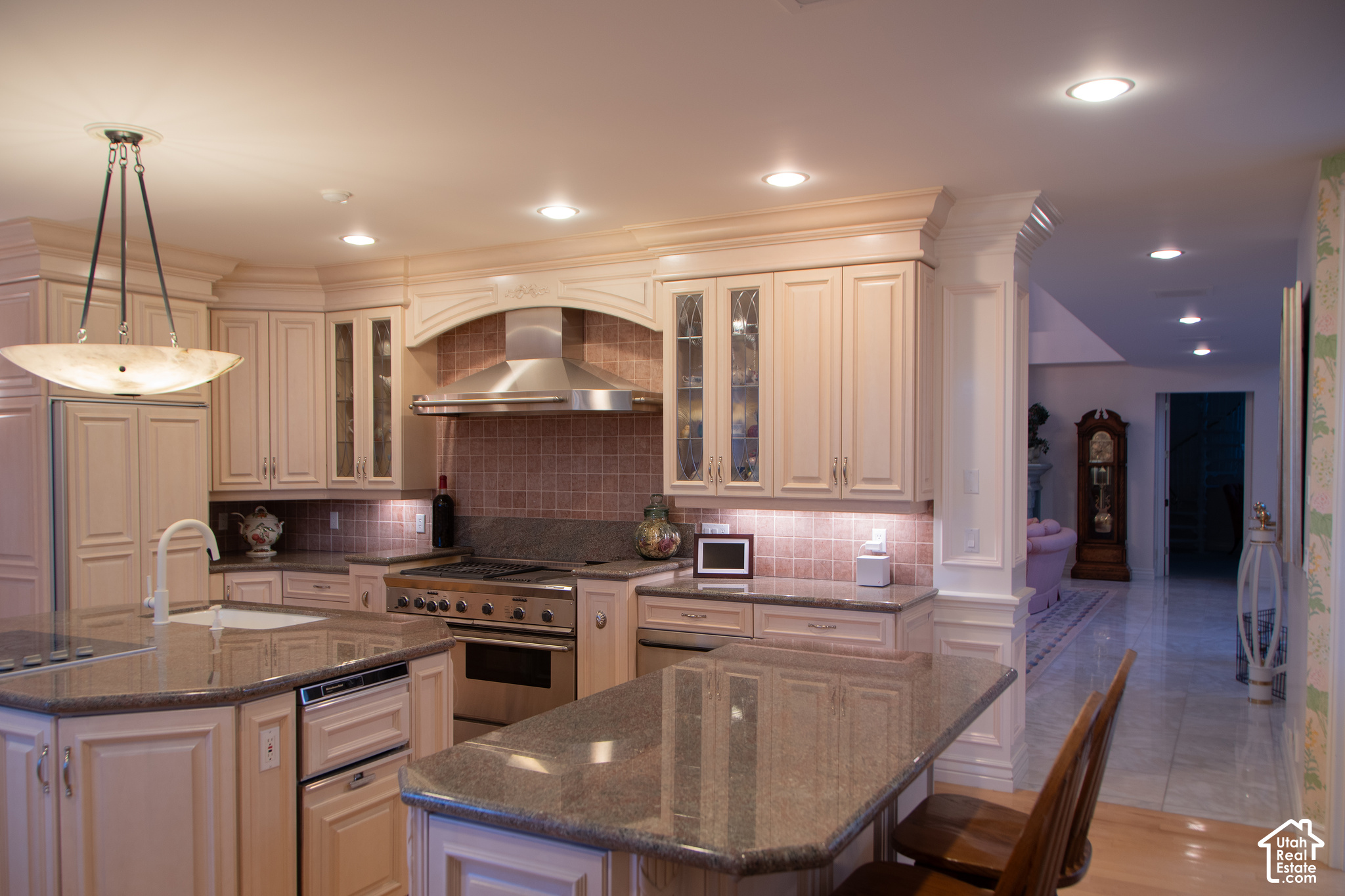 main property photo 20