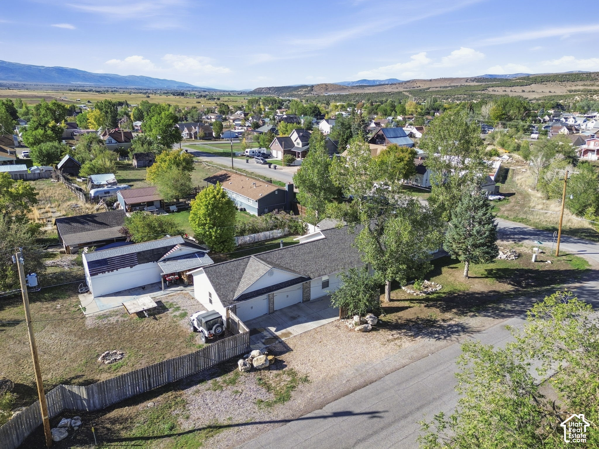 main property photo 14