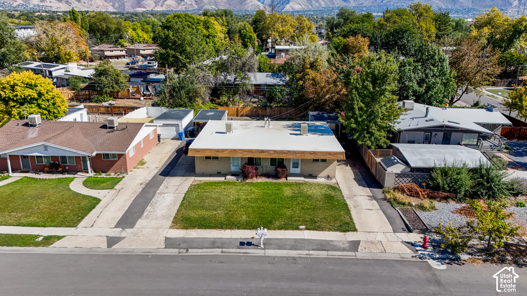 main property photo 16