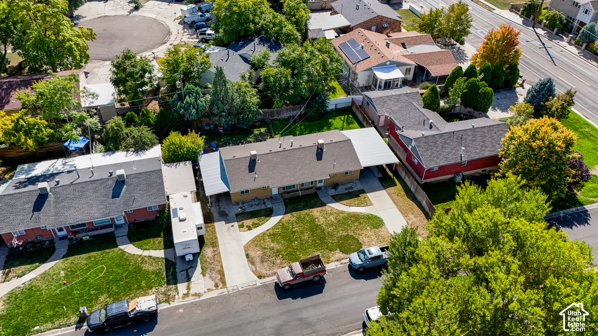main property photo 11