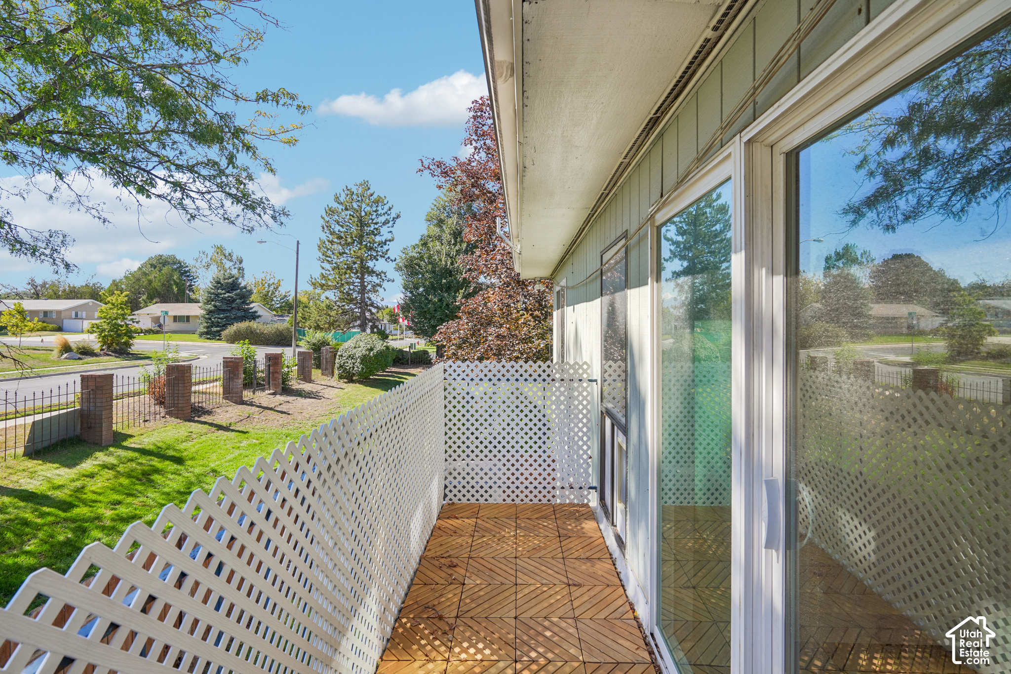 main property photo 28