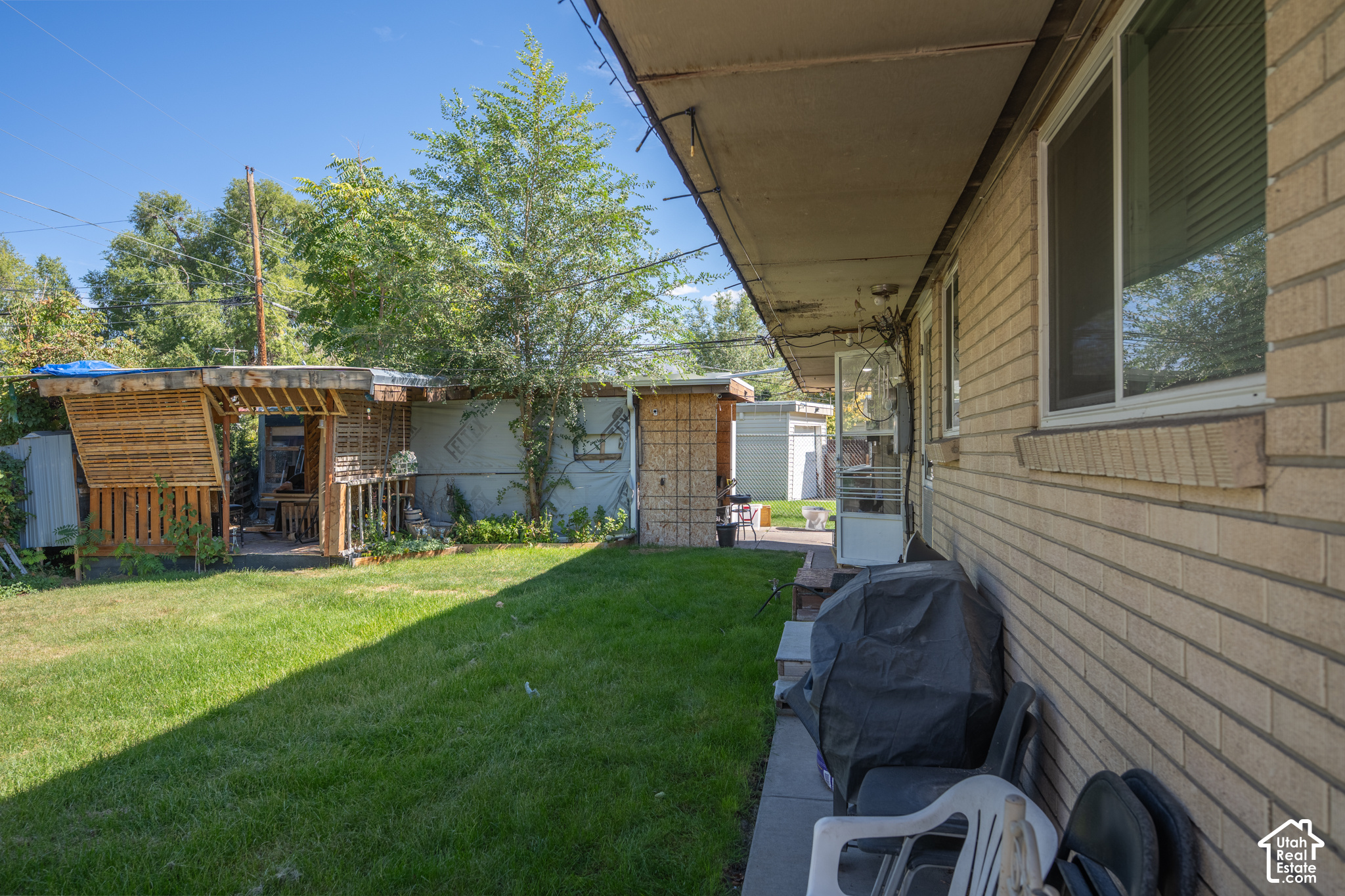 main property photo 10